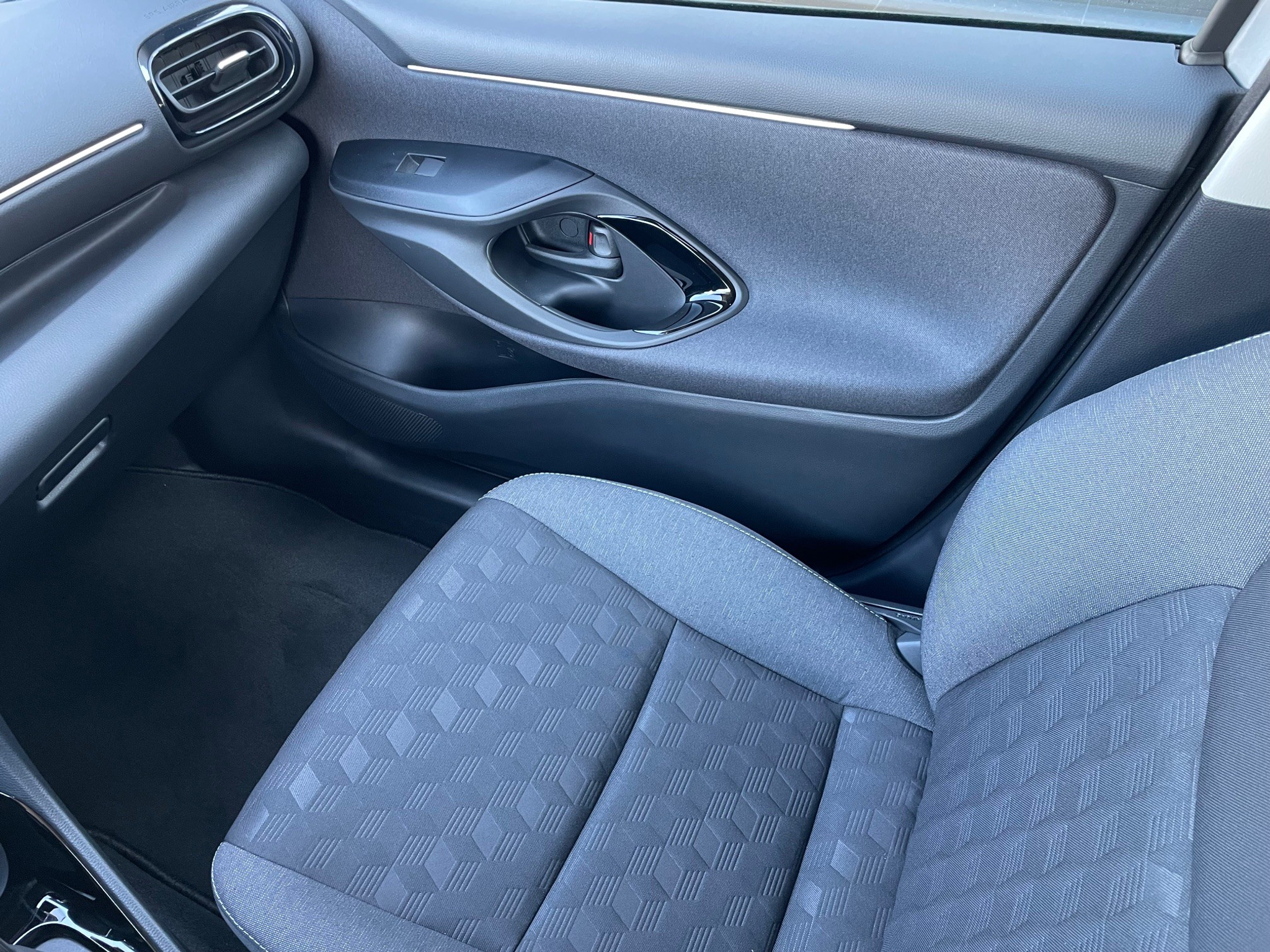 listing desktop thumbnail image 10