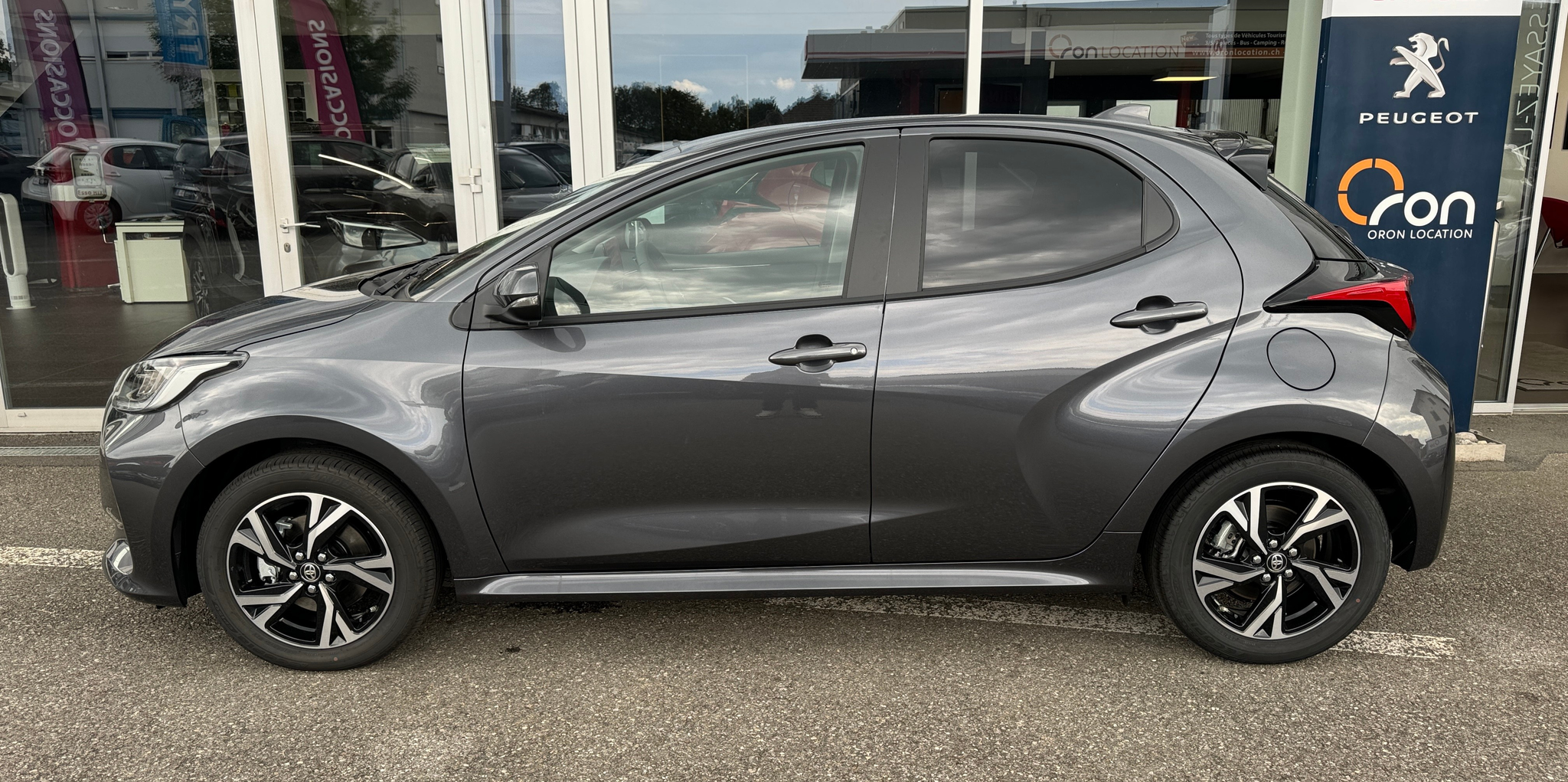 listing desktop thumbnail image 4