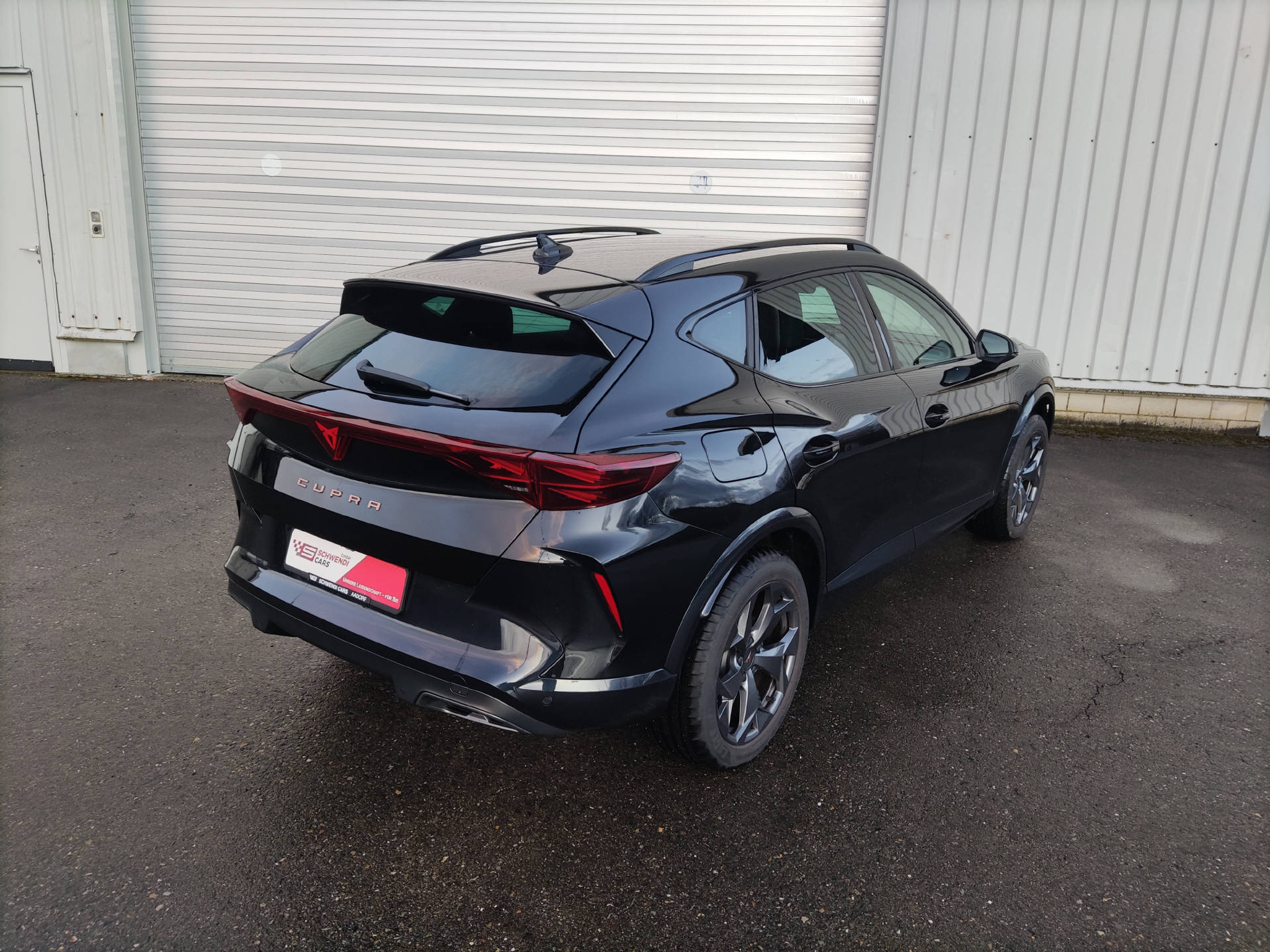 listing desktop thumbnail image 6