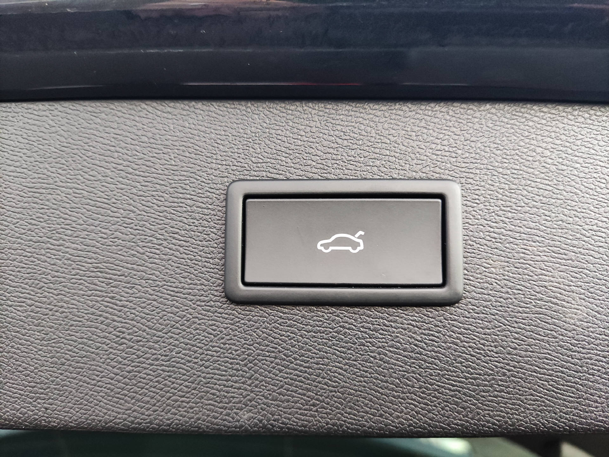 listing desktop thumbnail image 14