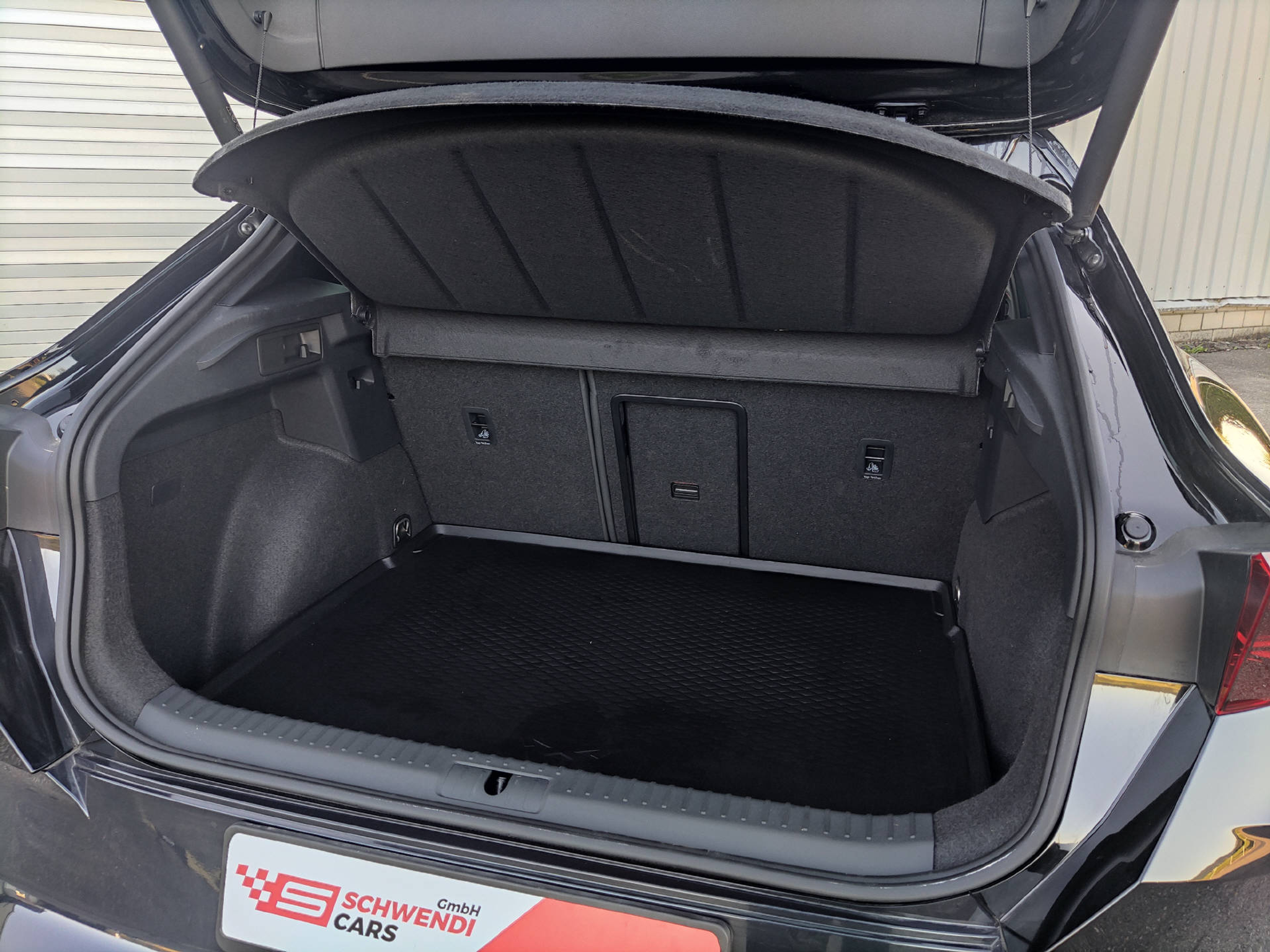 listing desktop thumbnail image 13