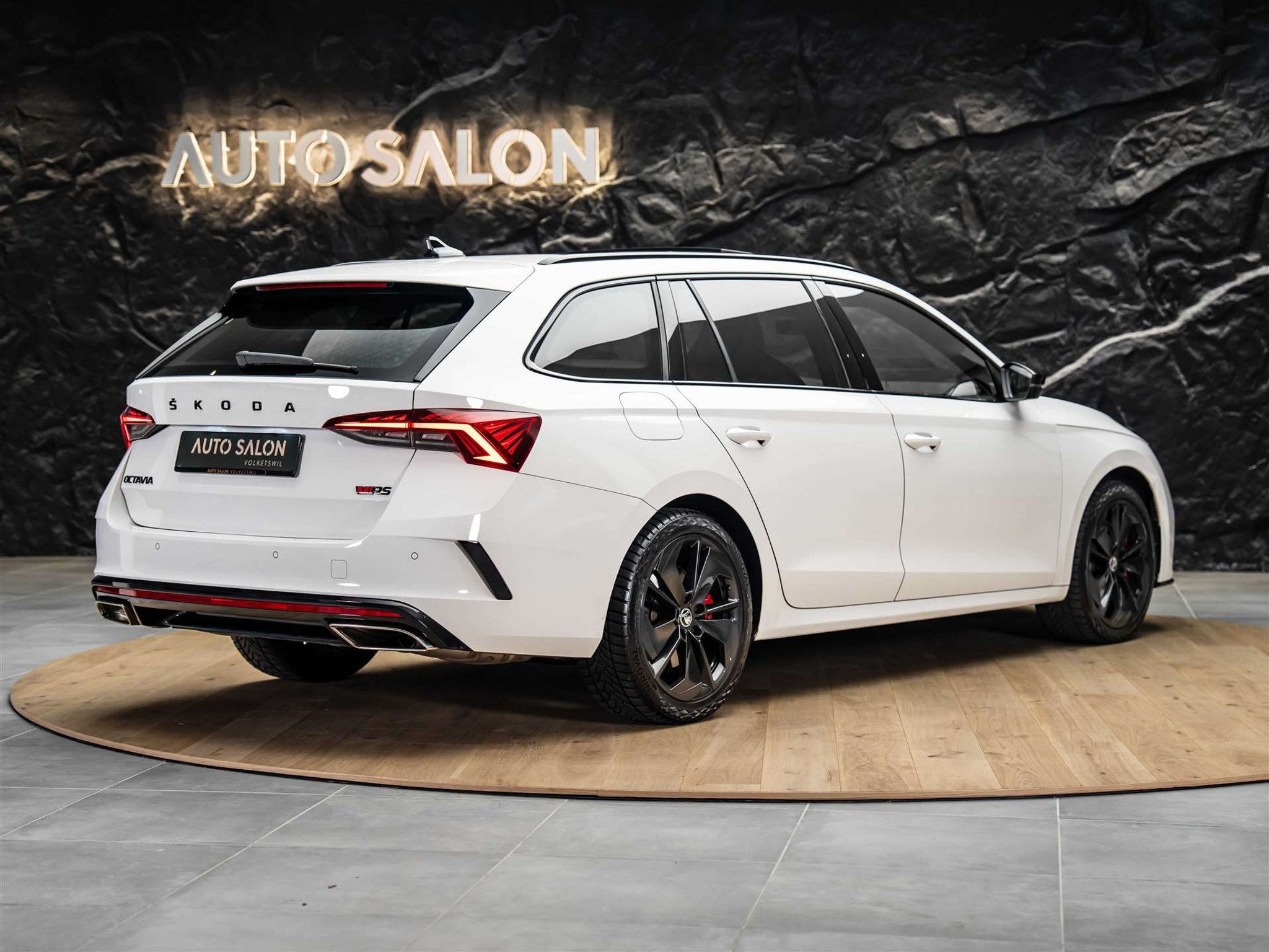 listing desktop thumbnail image 4