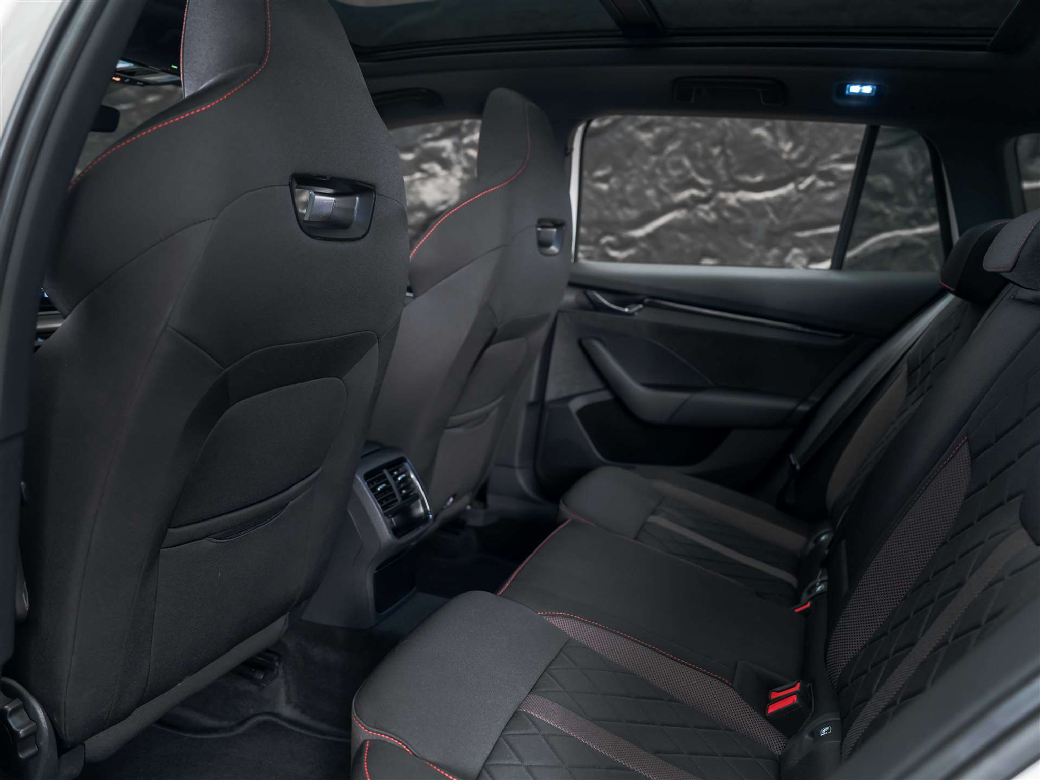 listing desktop thumbnail image 12