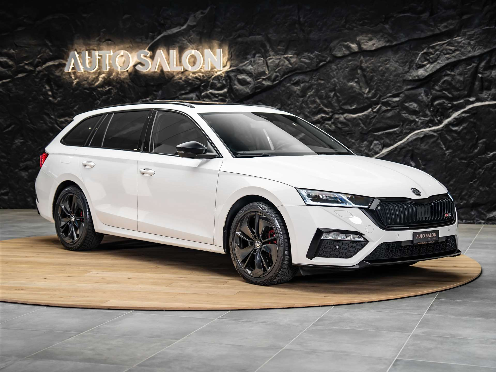 listing desktop thumbnail image 5