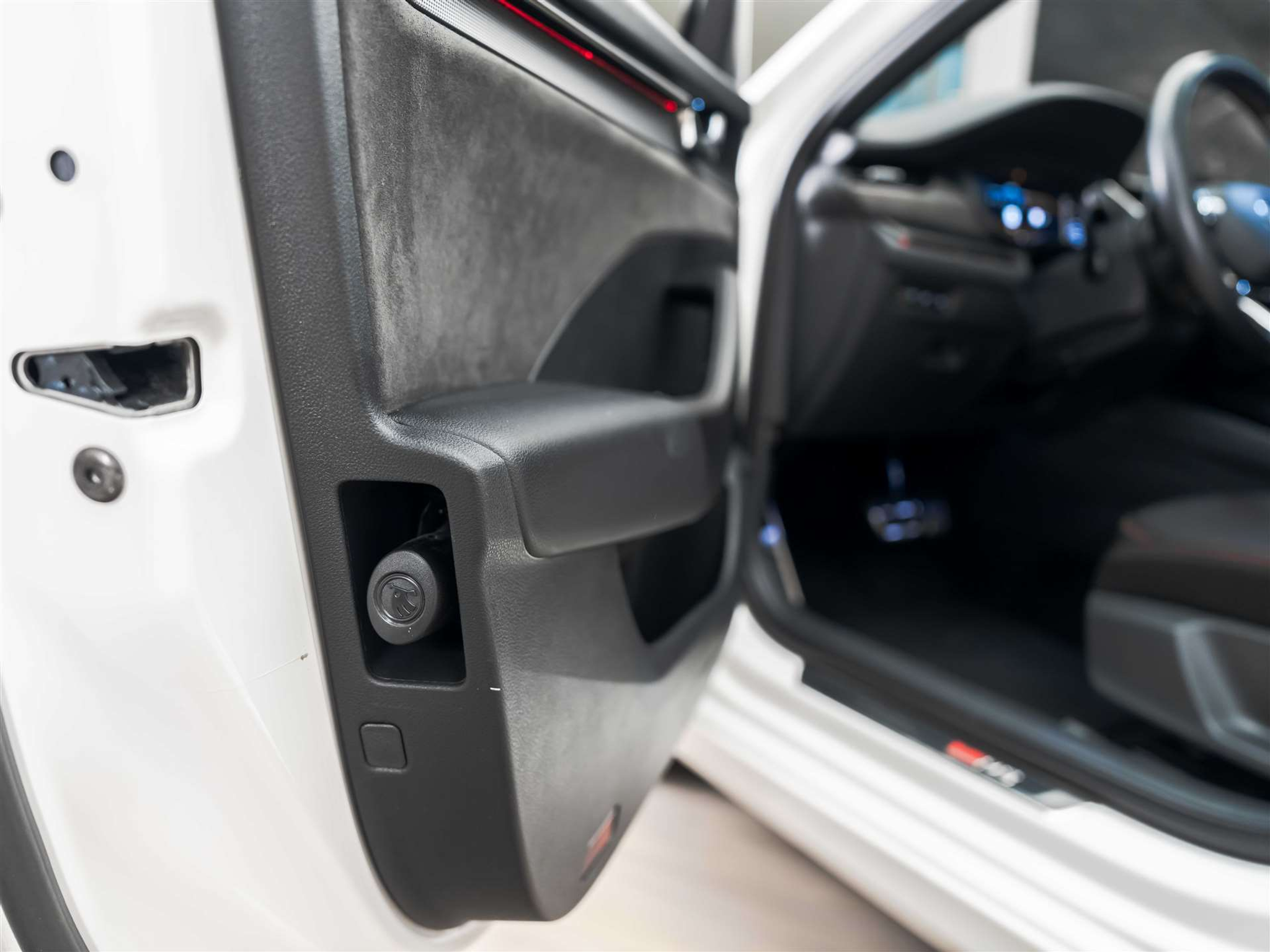 listing desktop thumbnail image 16