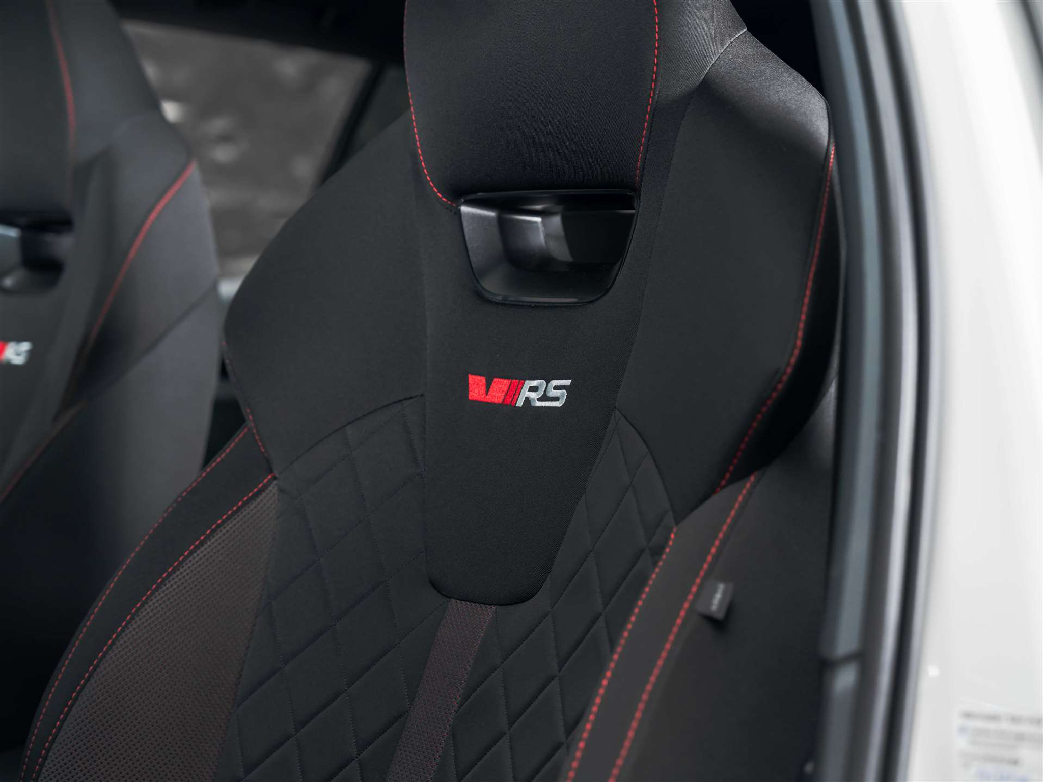 listing desktop thumbnail image 10