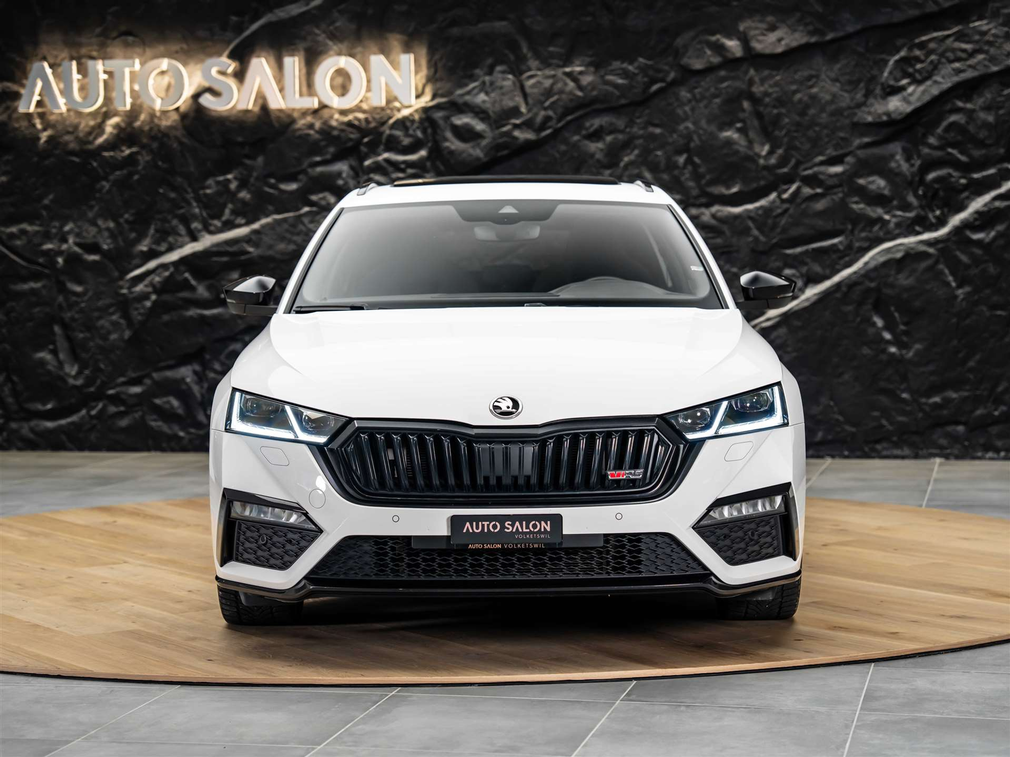 listing desktop thumbnail image 6