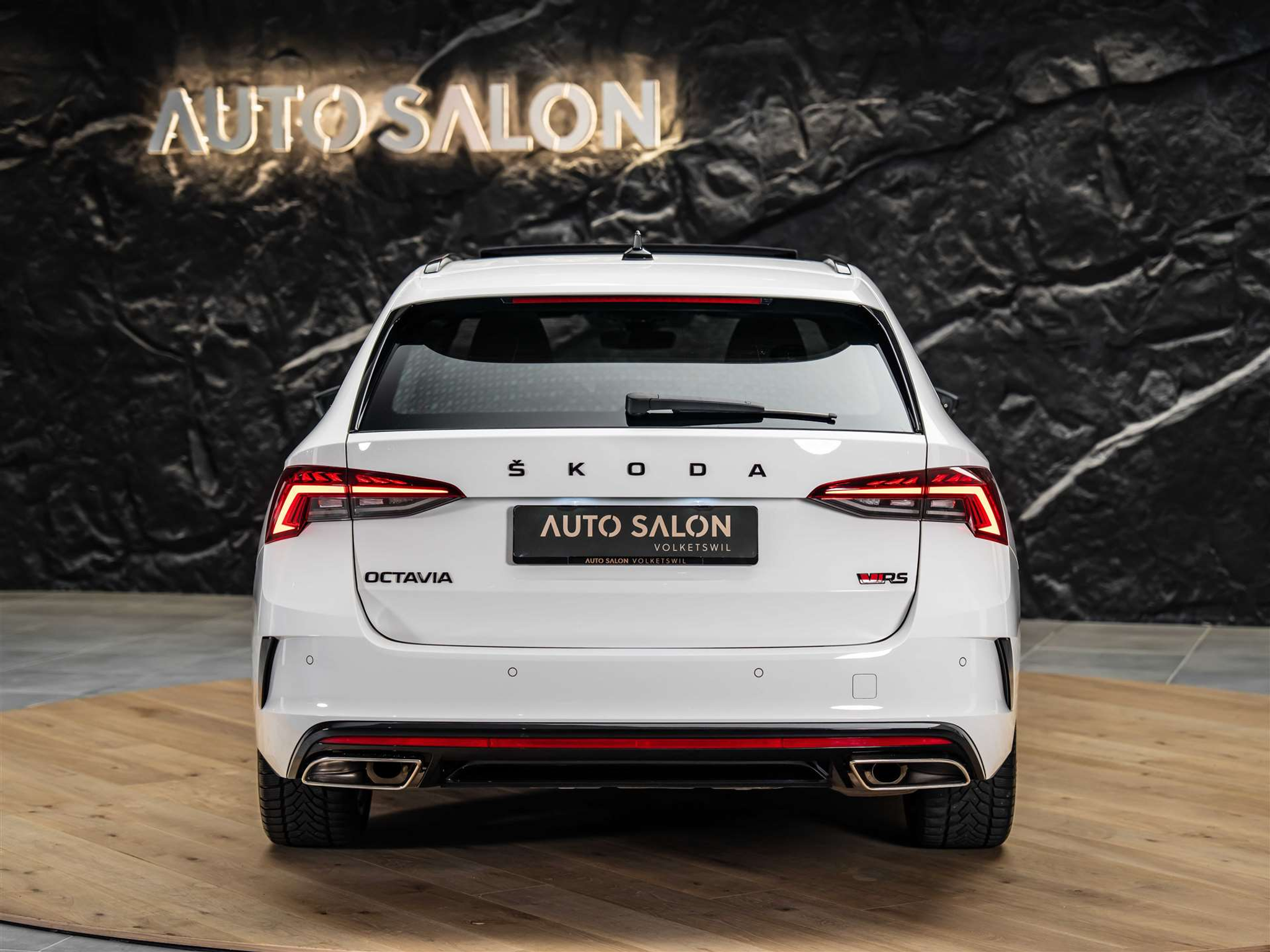 listing desktop thumbnail image 3