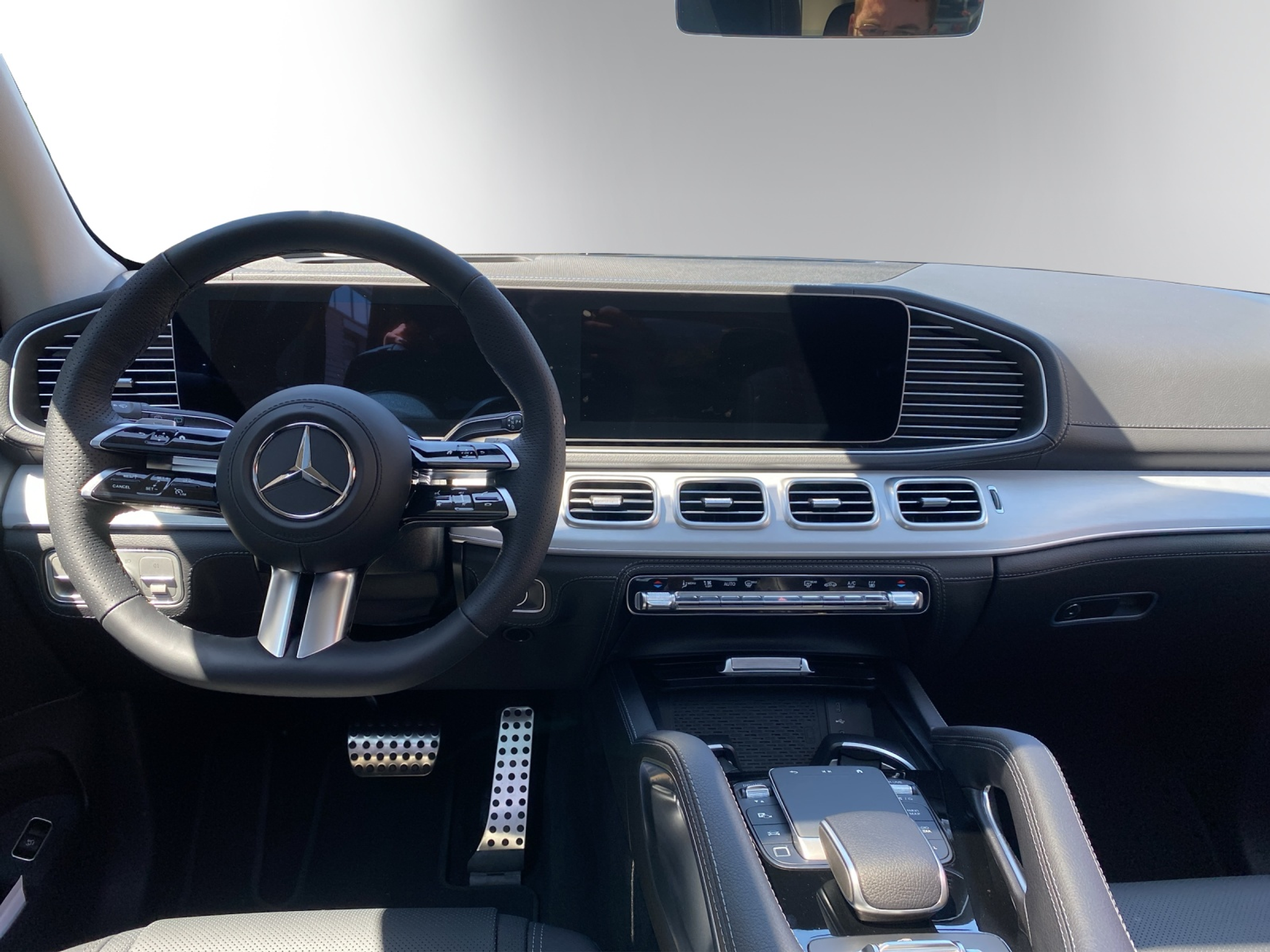 listing desktop thumbnail image 7