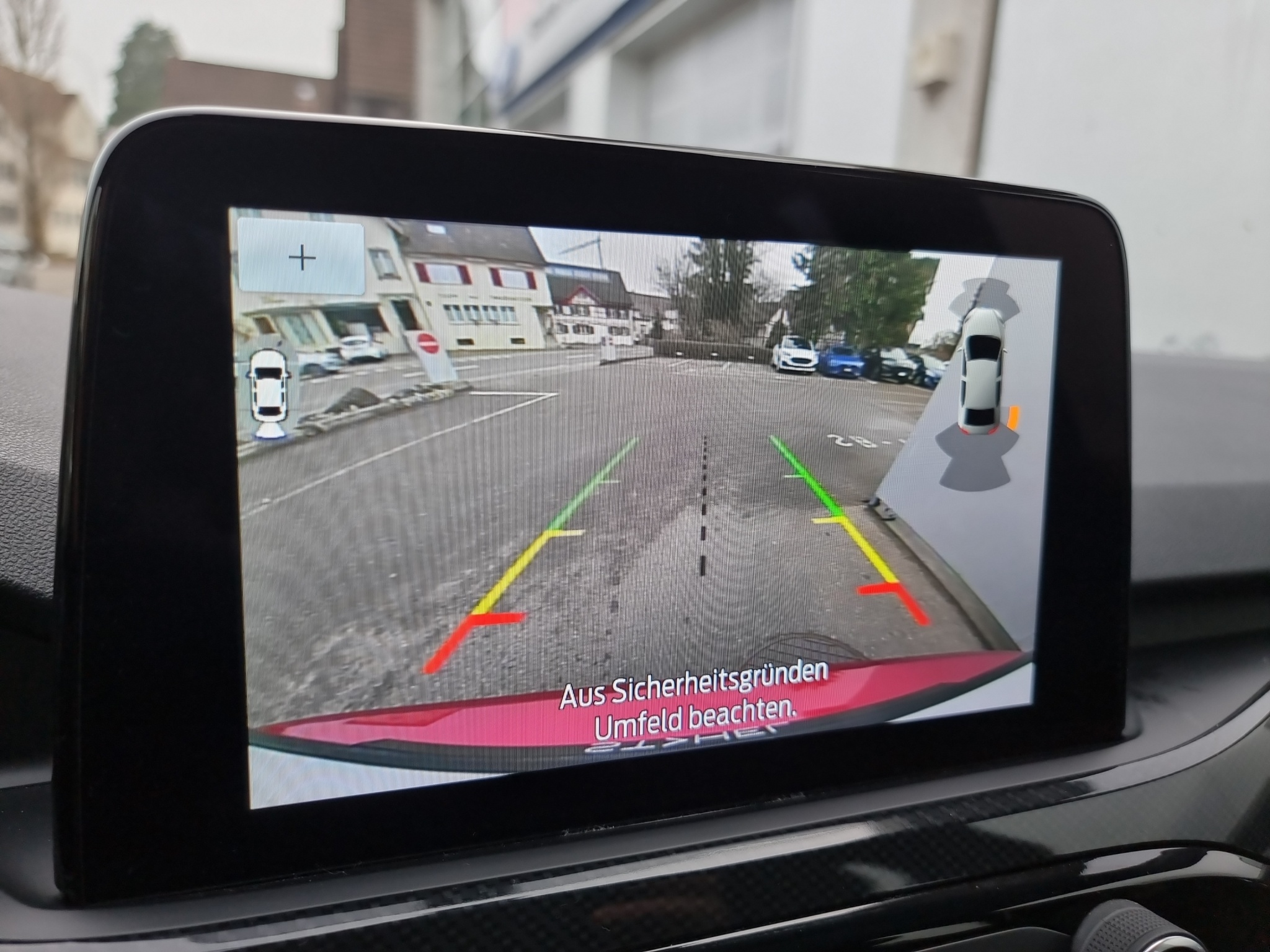 listing desktop thumbnail image 7