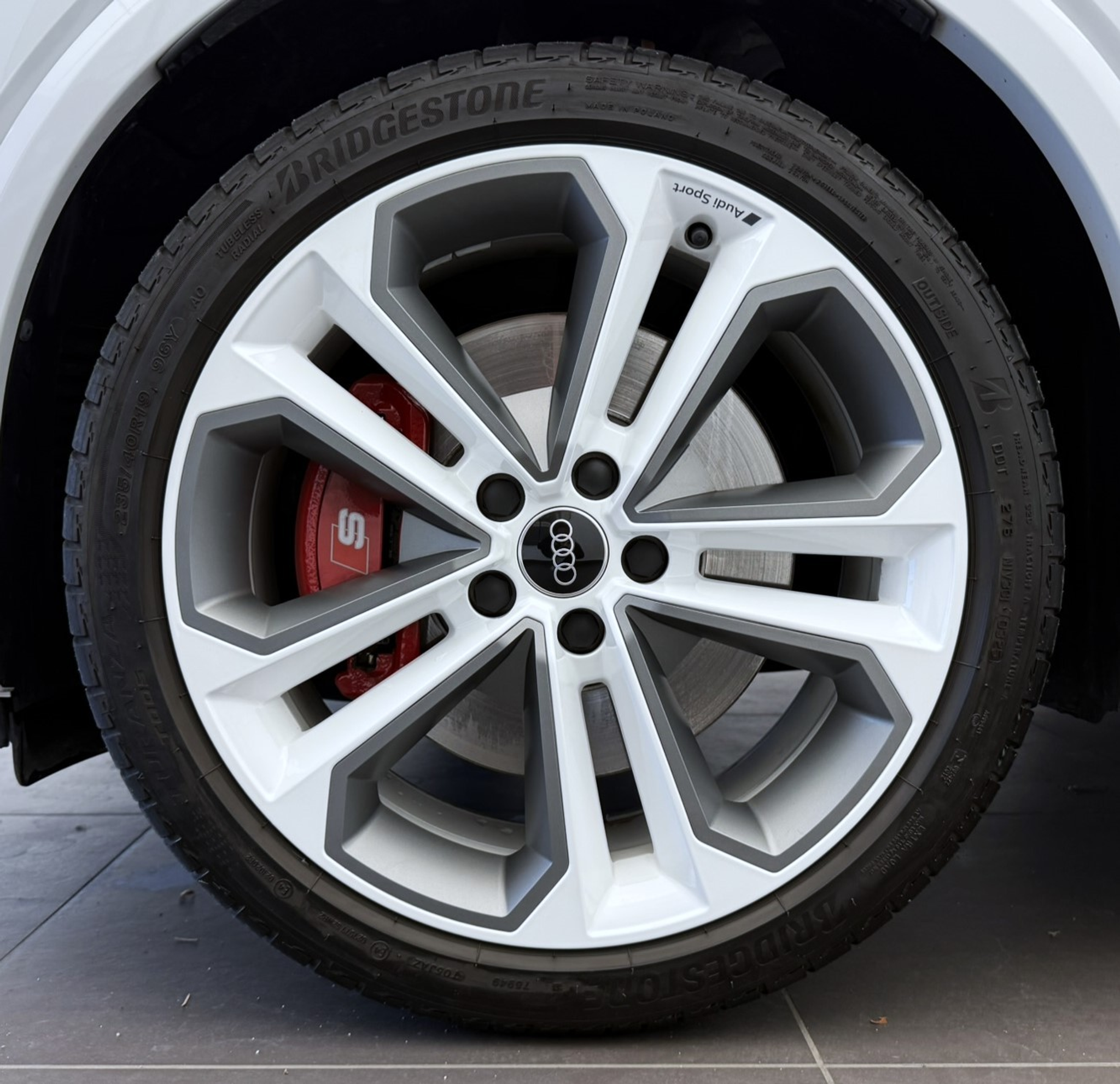 listing desktop thumbnail image 2