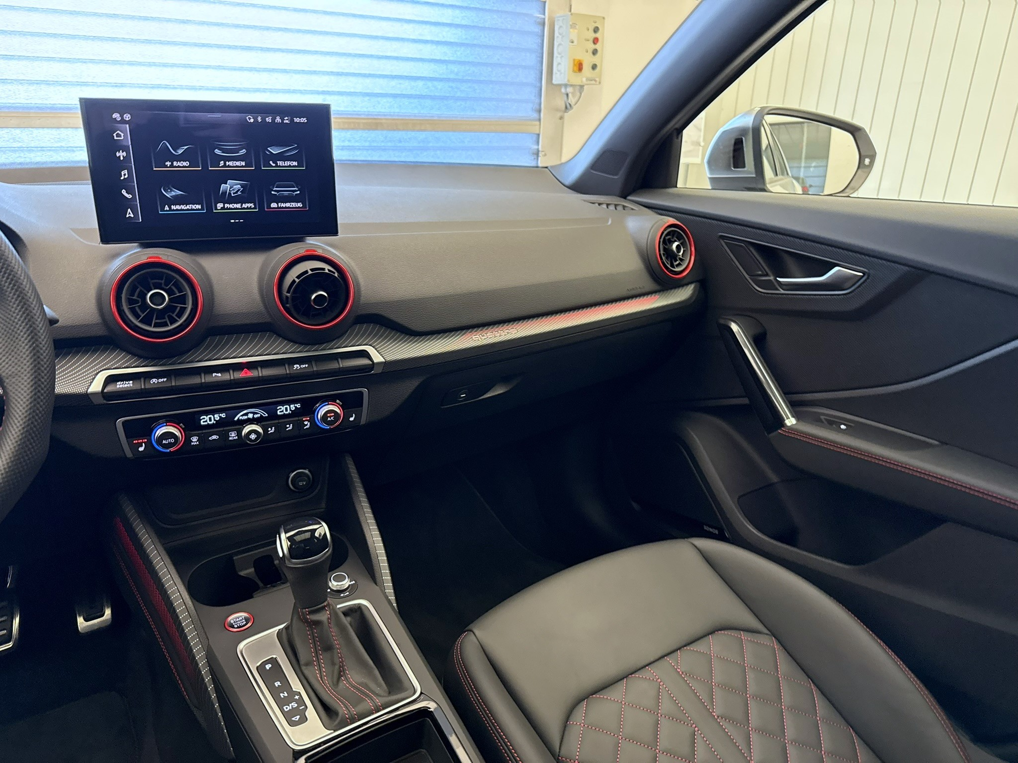 listing desktop thumbnail image 18