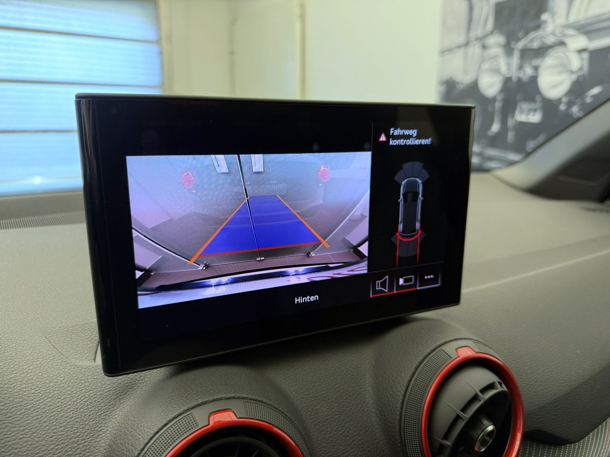 listing desktop thumbnail image 17