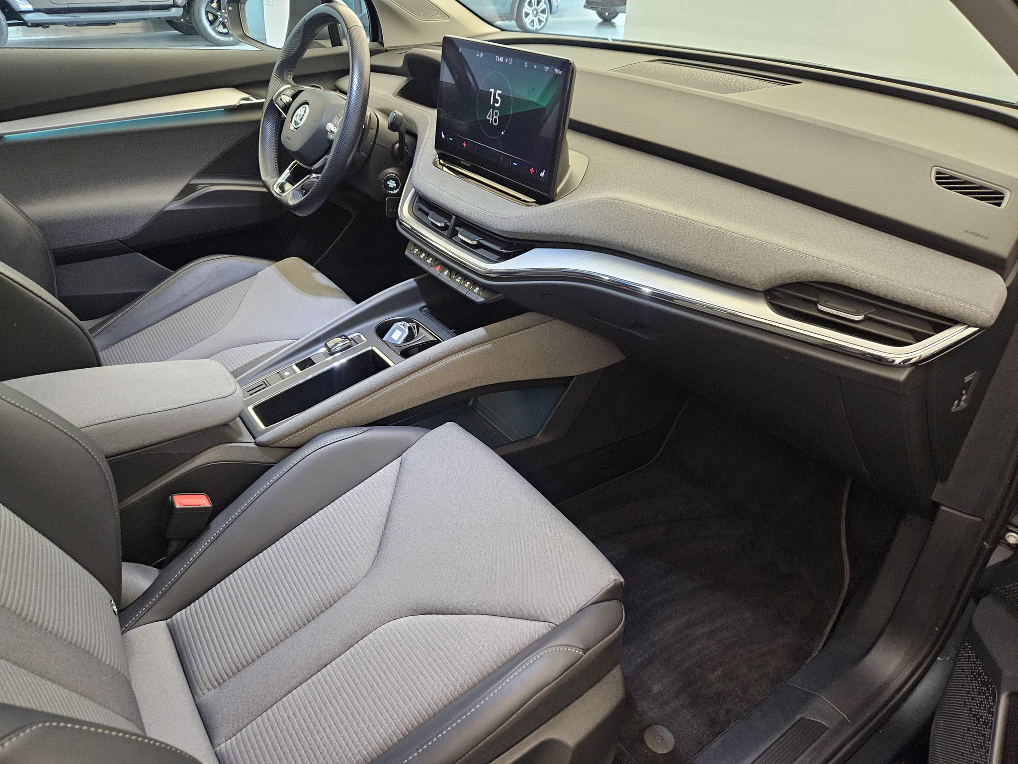 listing desktop thumbnail image 11