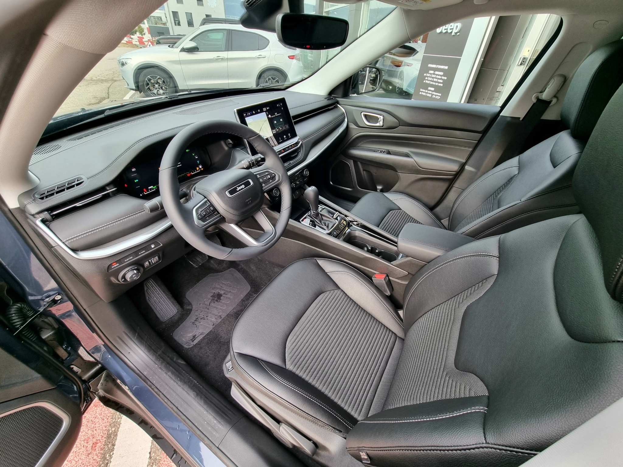 listing desktop thumbnail image 8