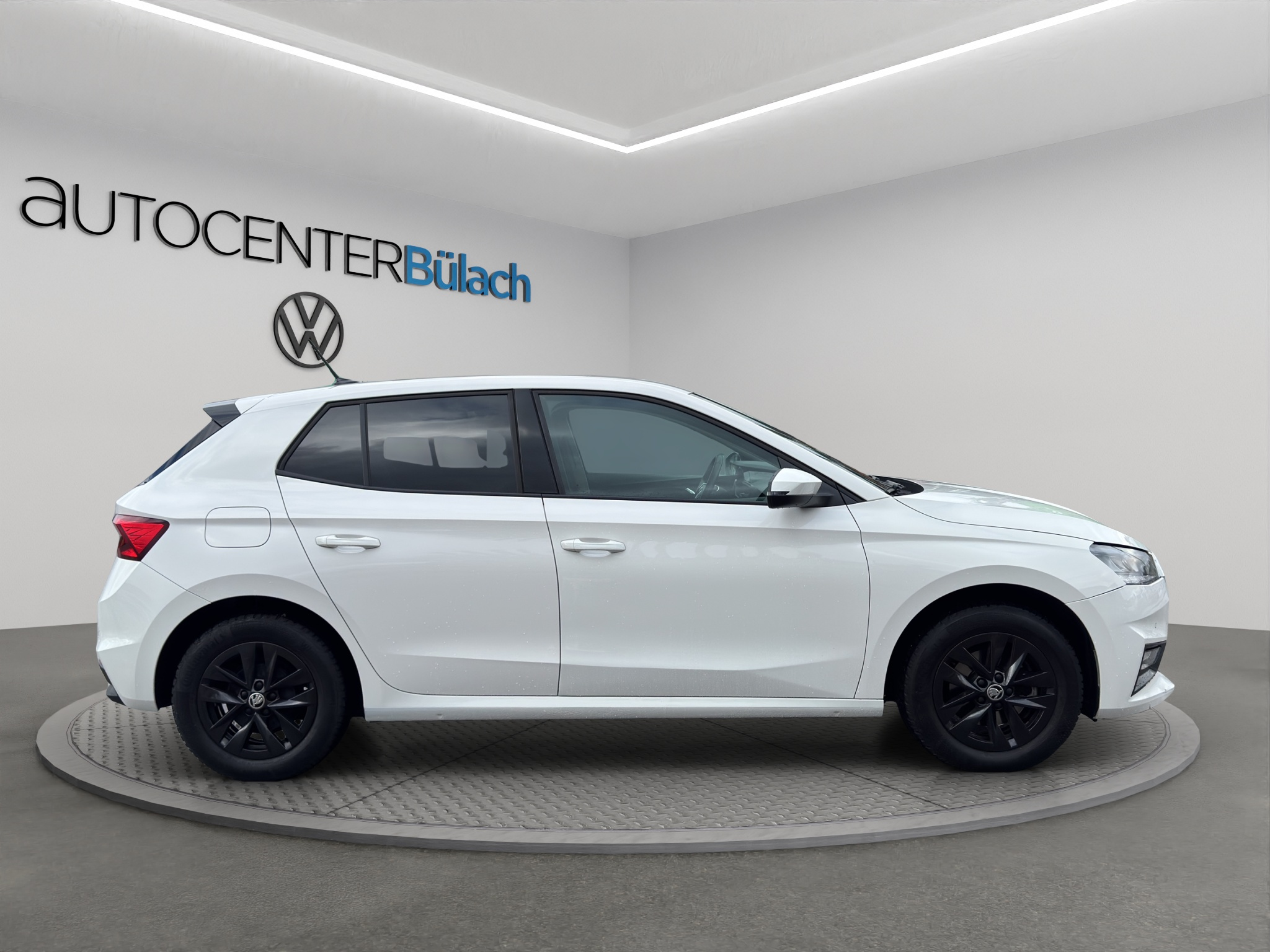 listing desktop thumbnail image 3