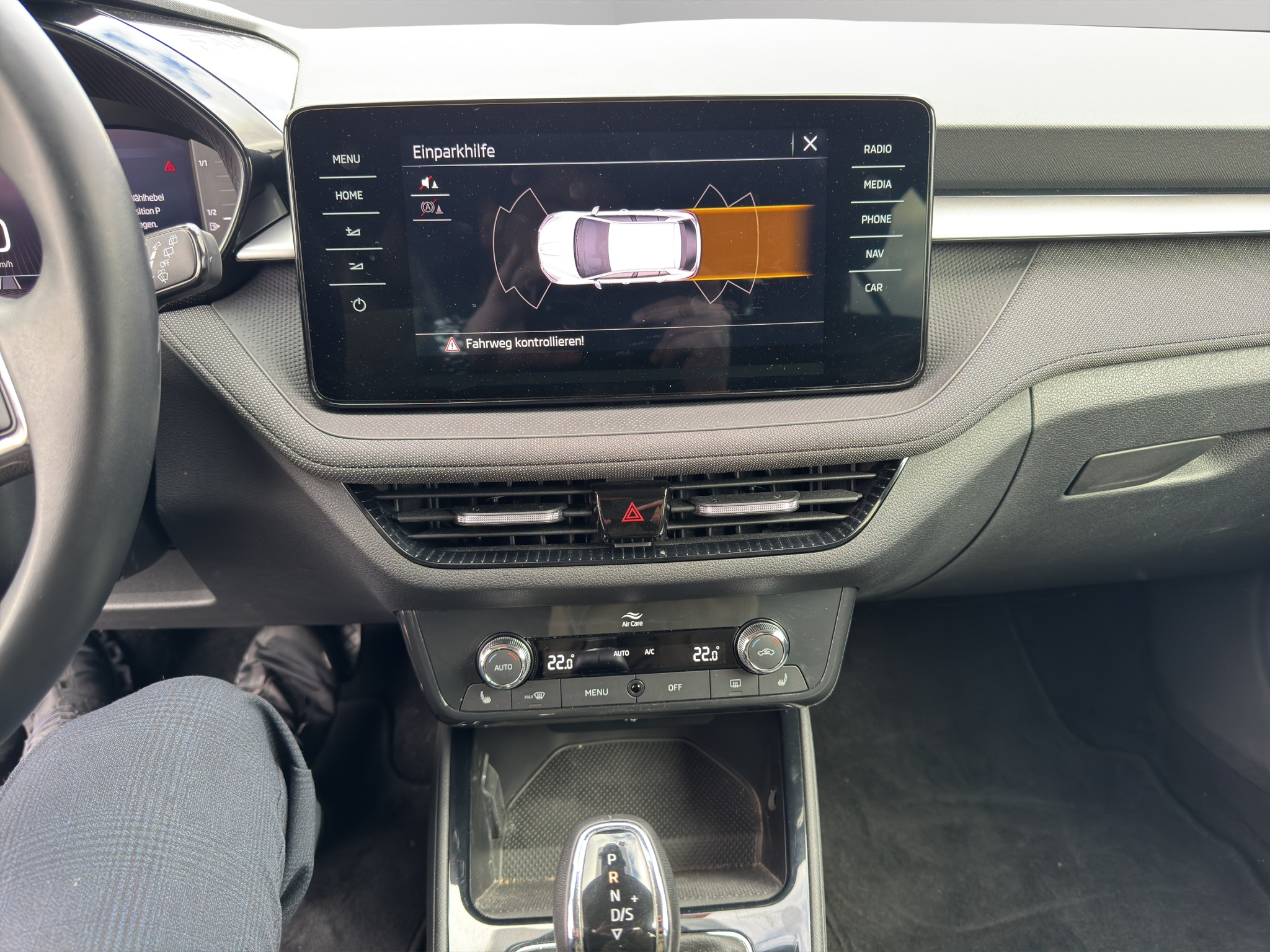 listing desktop thumbnail image 11