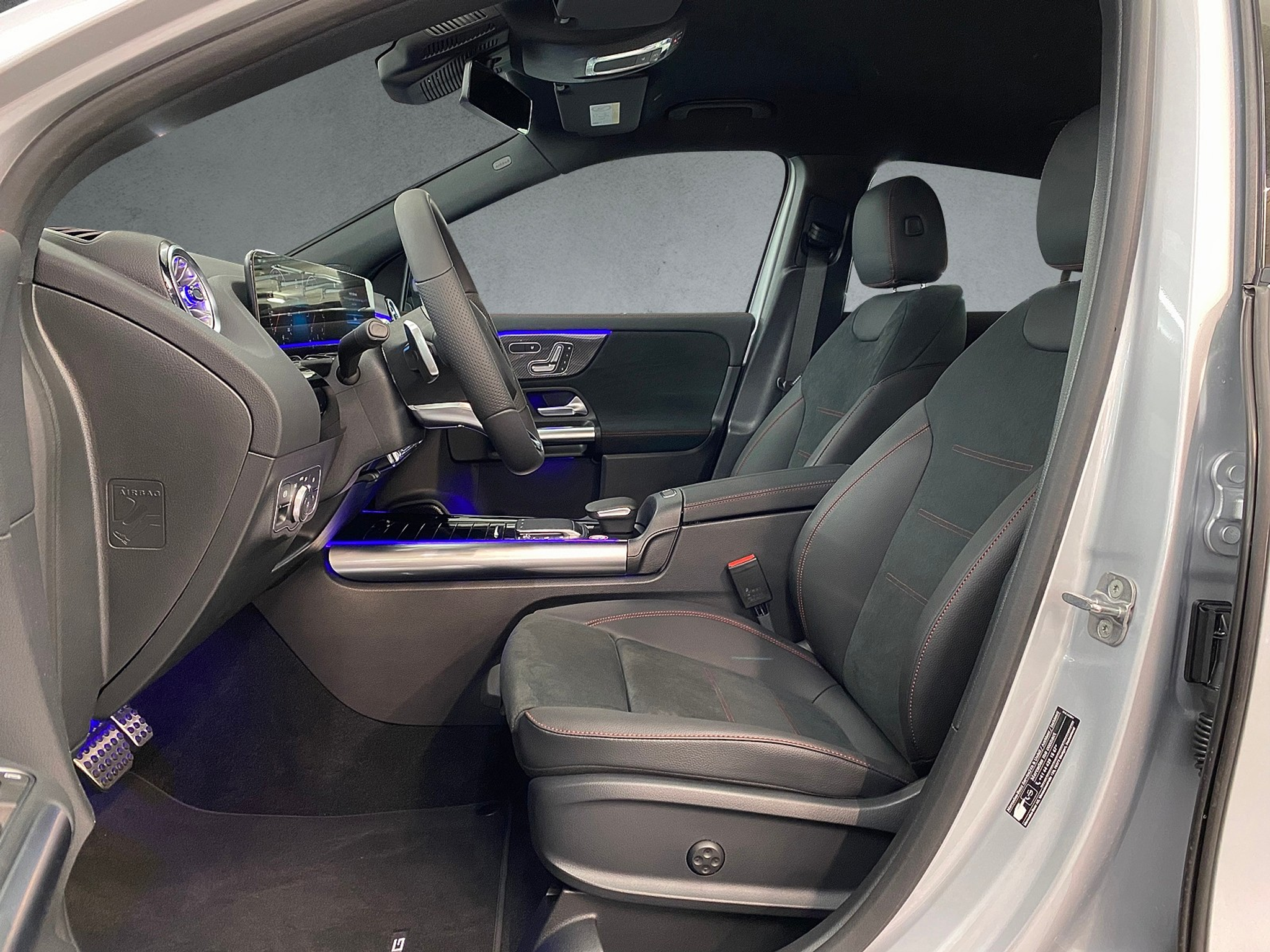 listing desktop thumbnail image 6