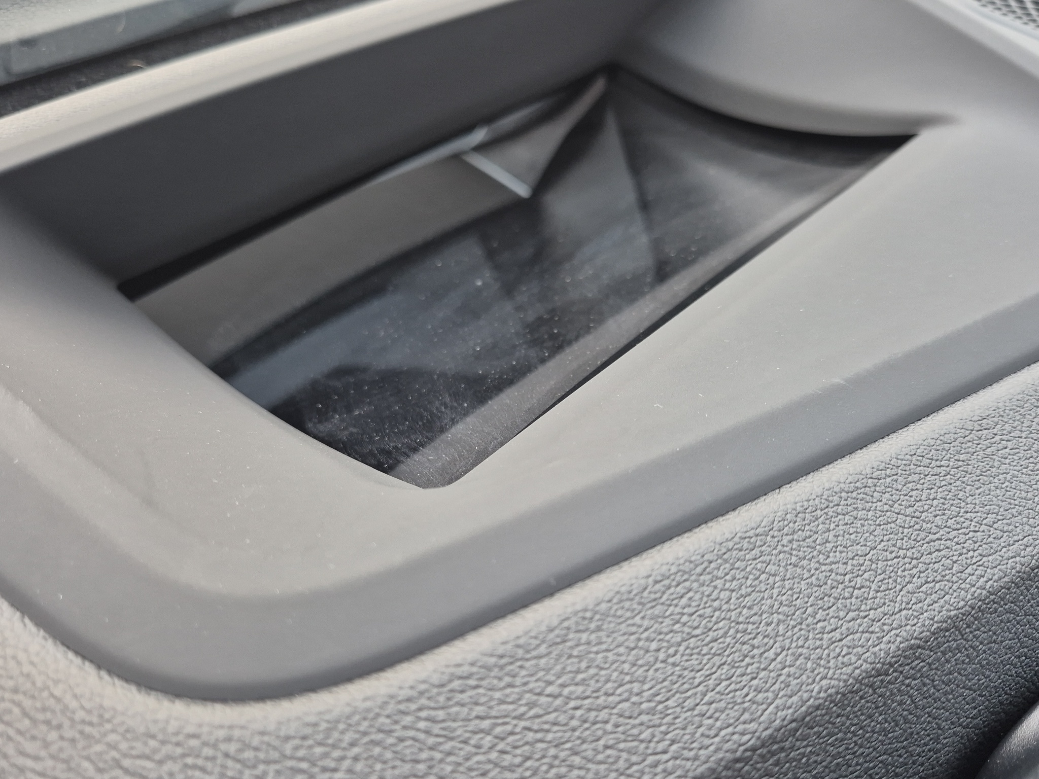 listing desktop thumbnail image 12