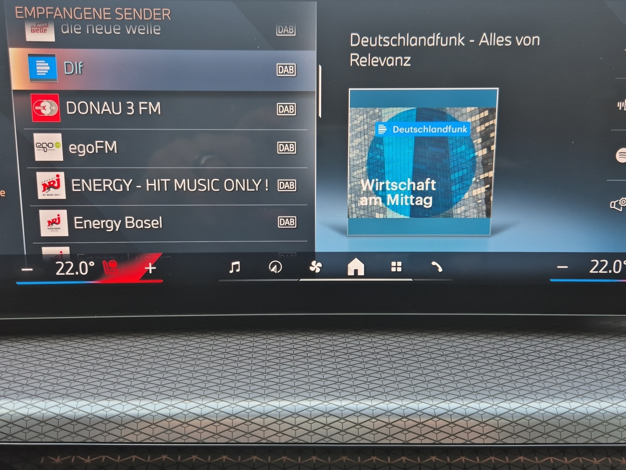 listing desktop thumbnail image 20