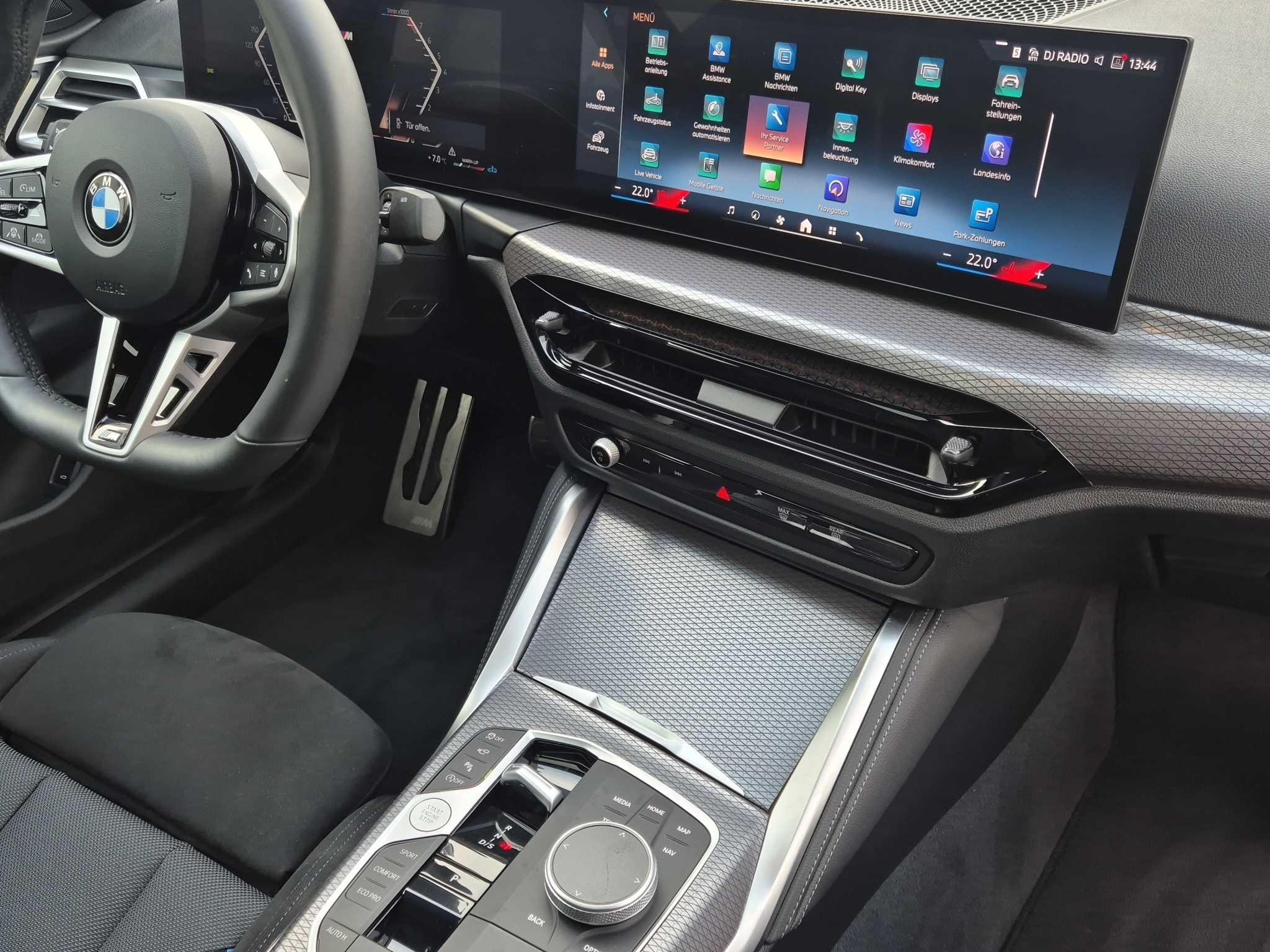 listing desktop thumbnail image 16