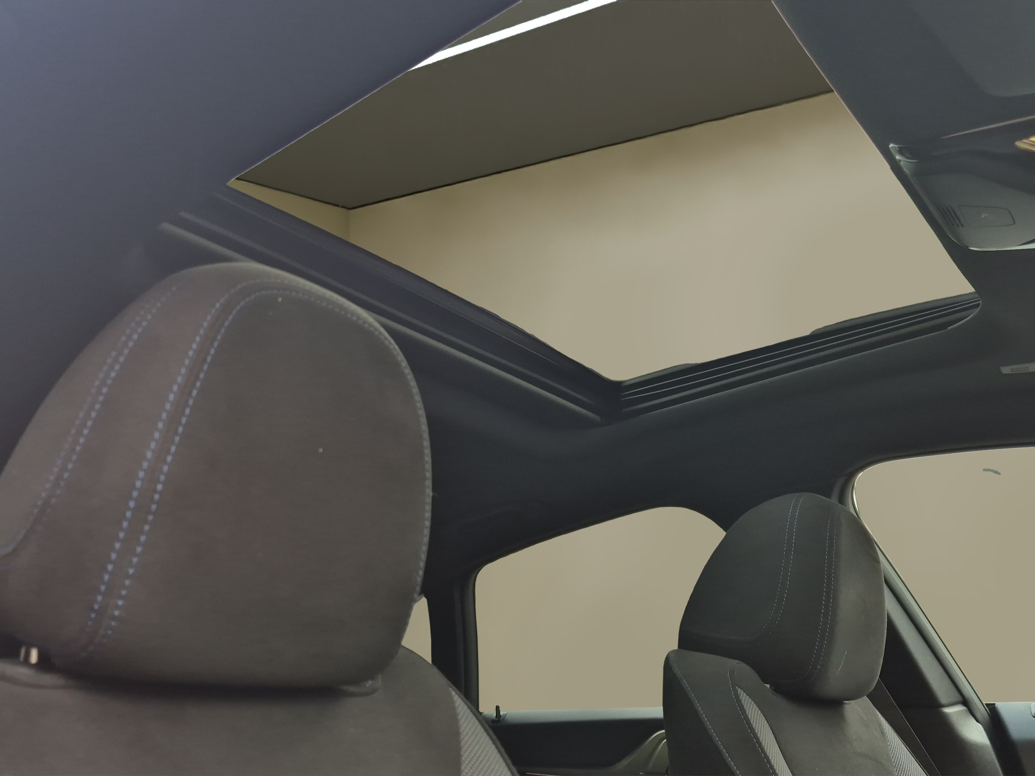 listing desktop thumbnail image 22