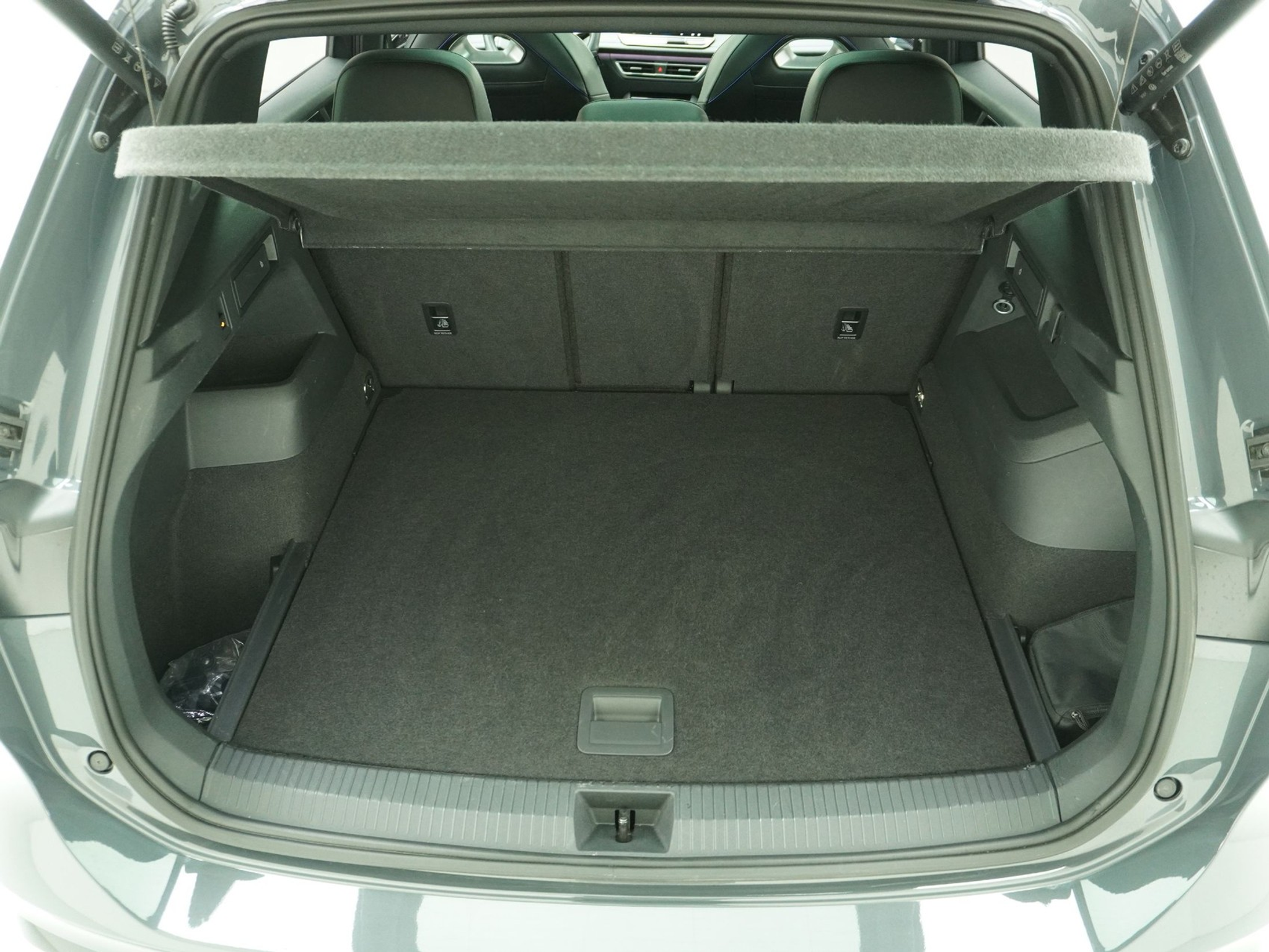 listing desktop thumbnail image 12