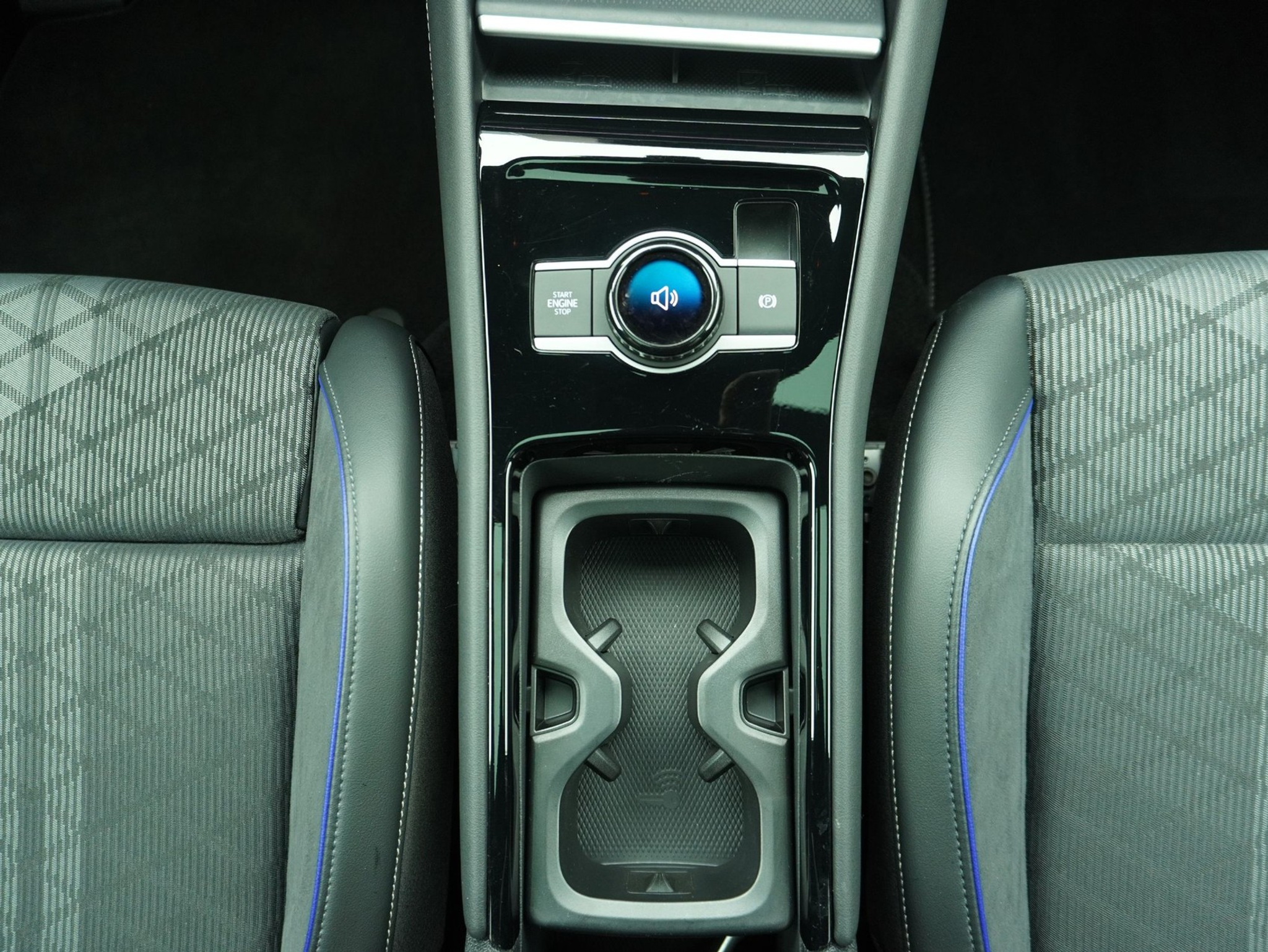 listing desktop thumbnail image 14