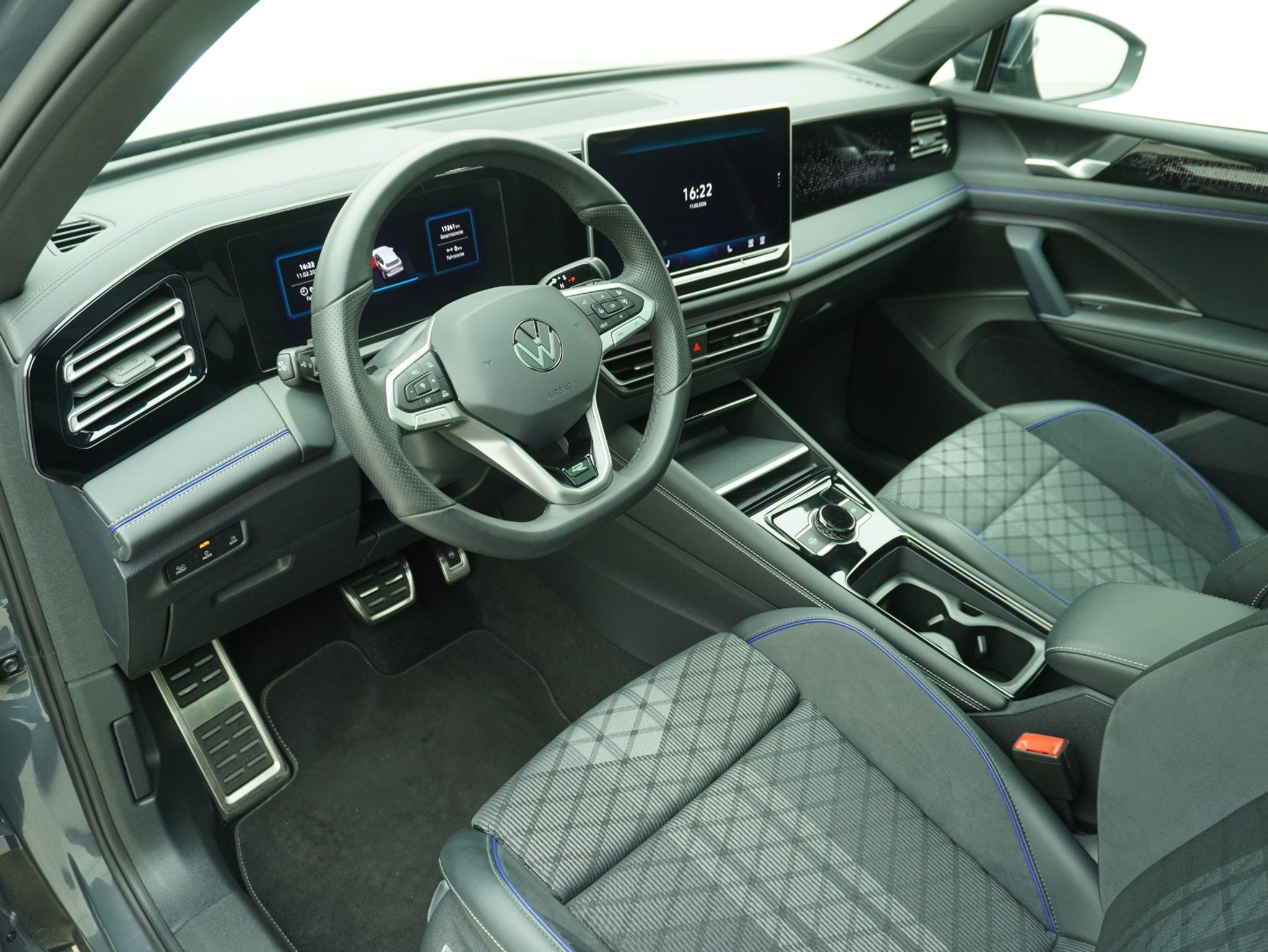 listing desktop thumbnail image 9