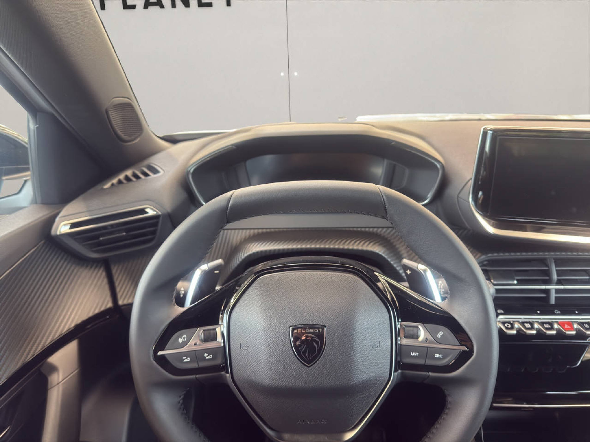 listing desktop thumbnail image 6