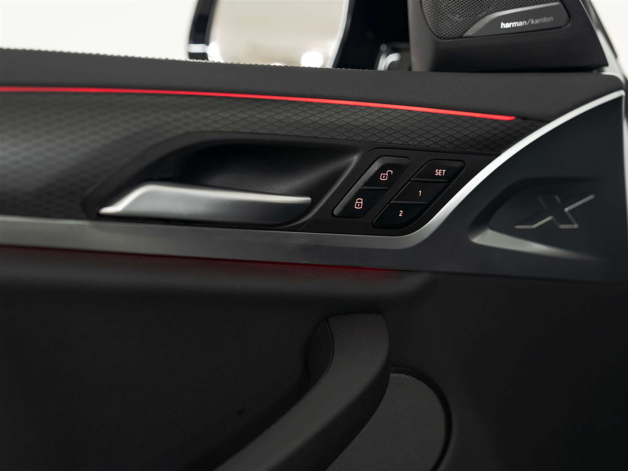 listing desktop thumbnail image 25