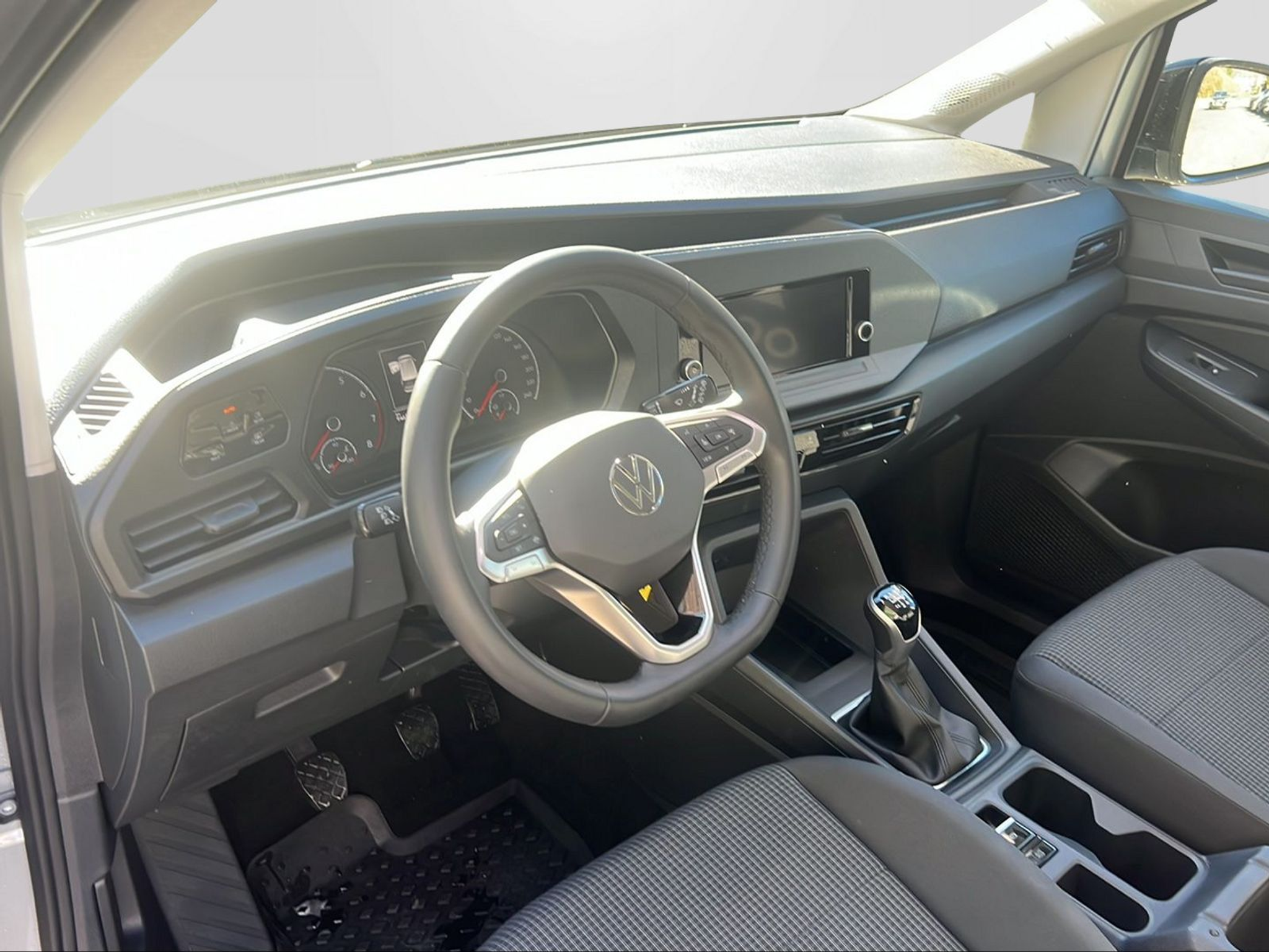 listing desktop thumbnail image 11