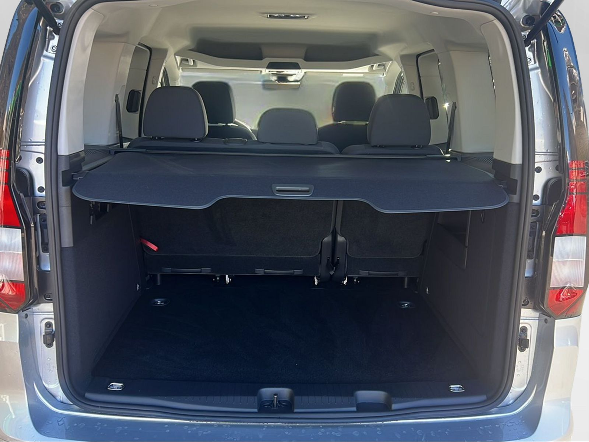 listing desktop thumbnail image 9