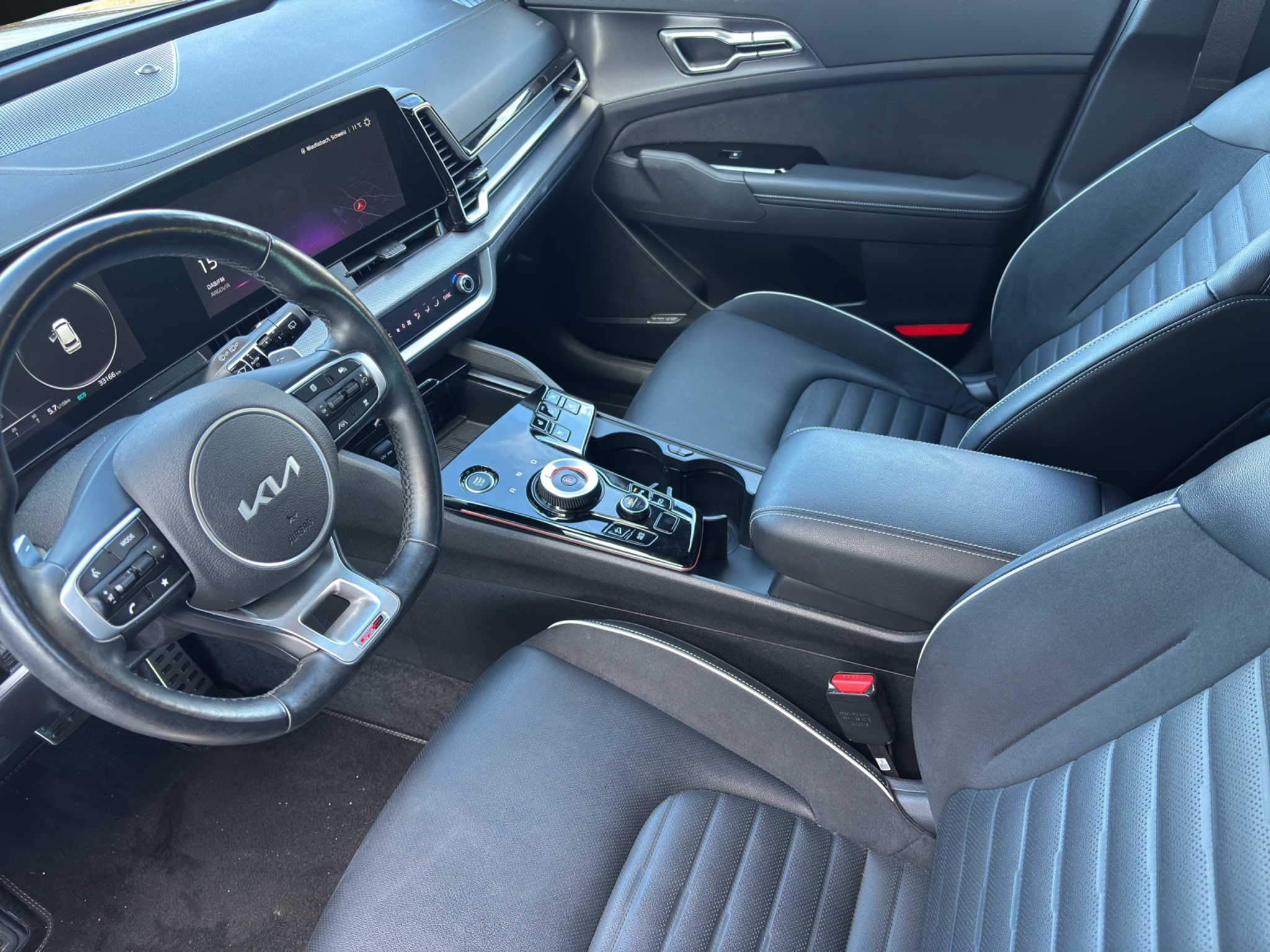 listing desktop thumbnail image 8