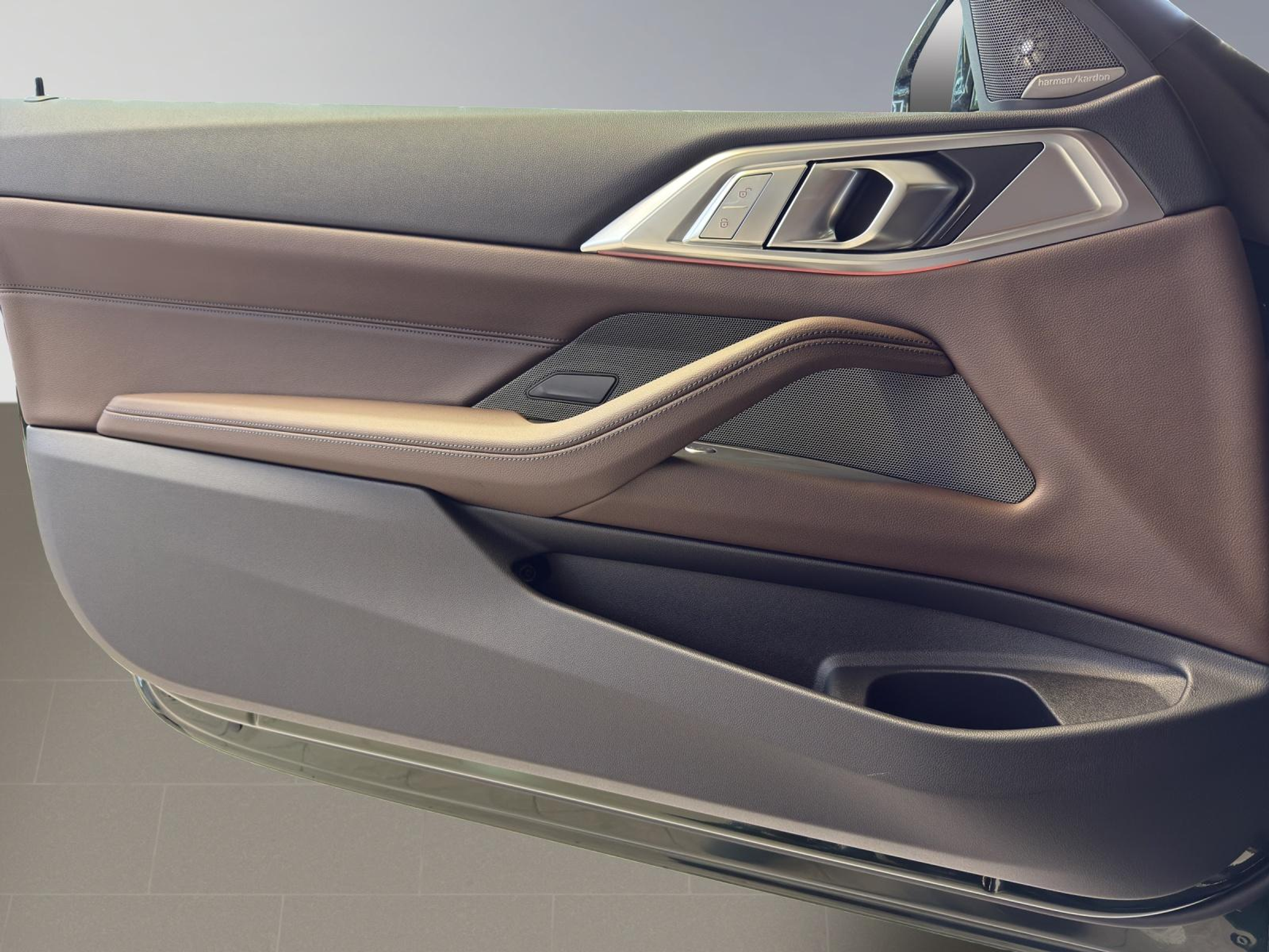 listing desktop thumbnail image 14