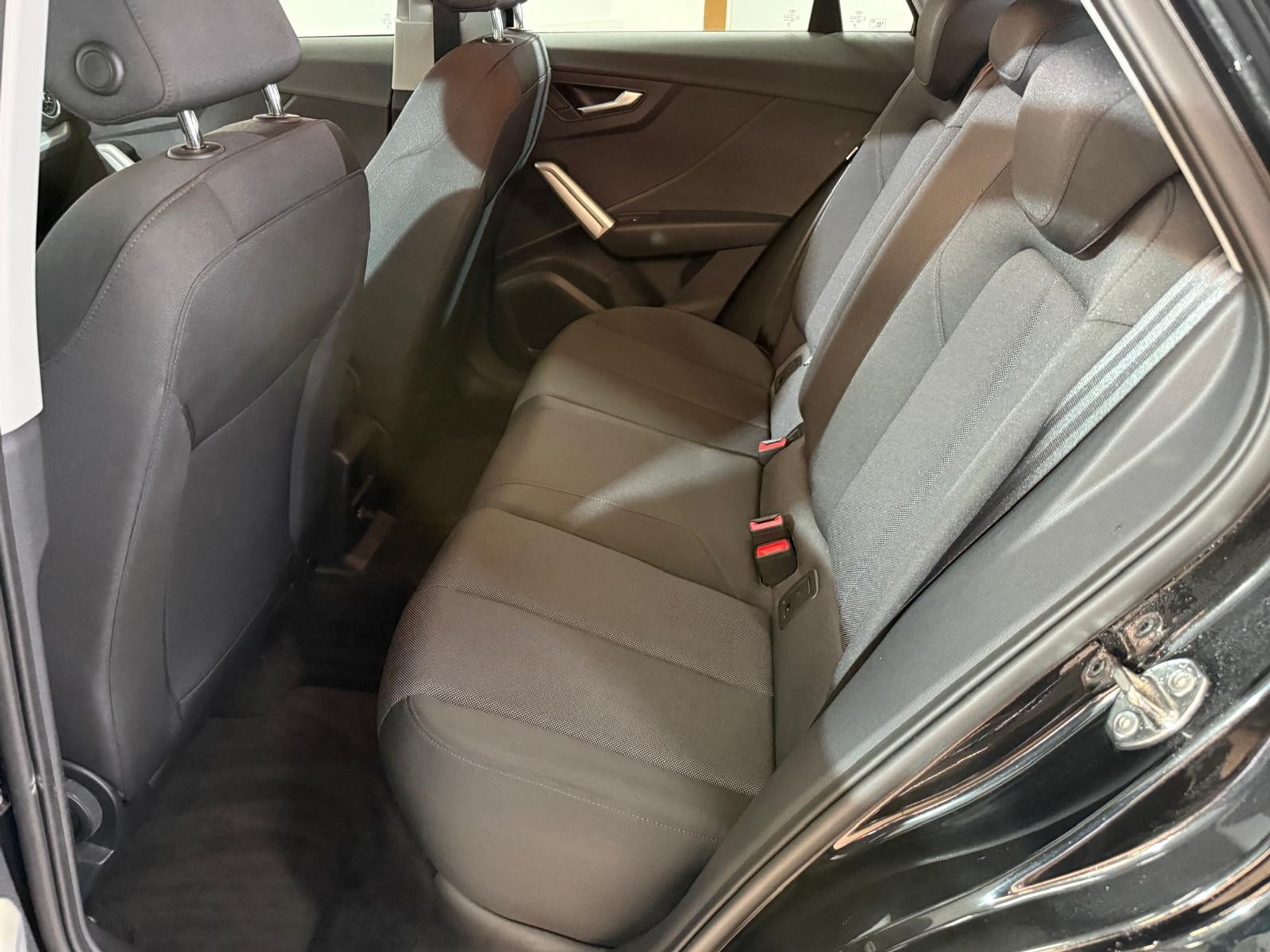 listing desktop thumbnail image 9