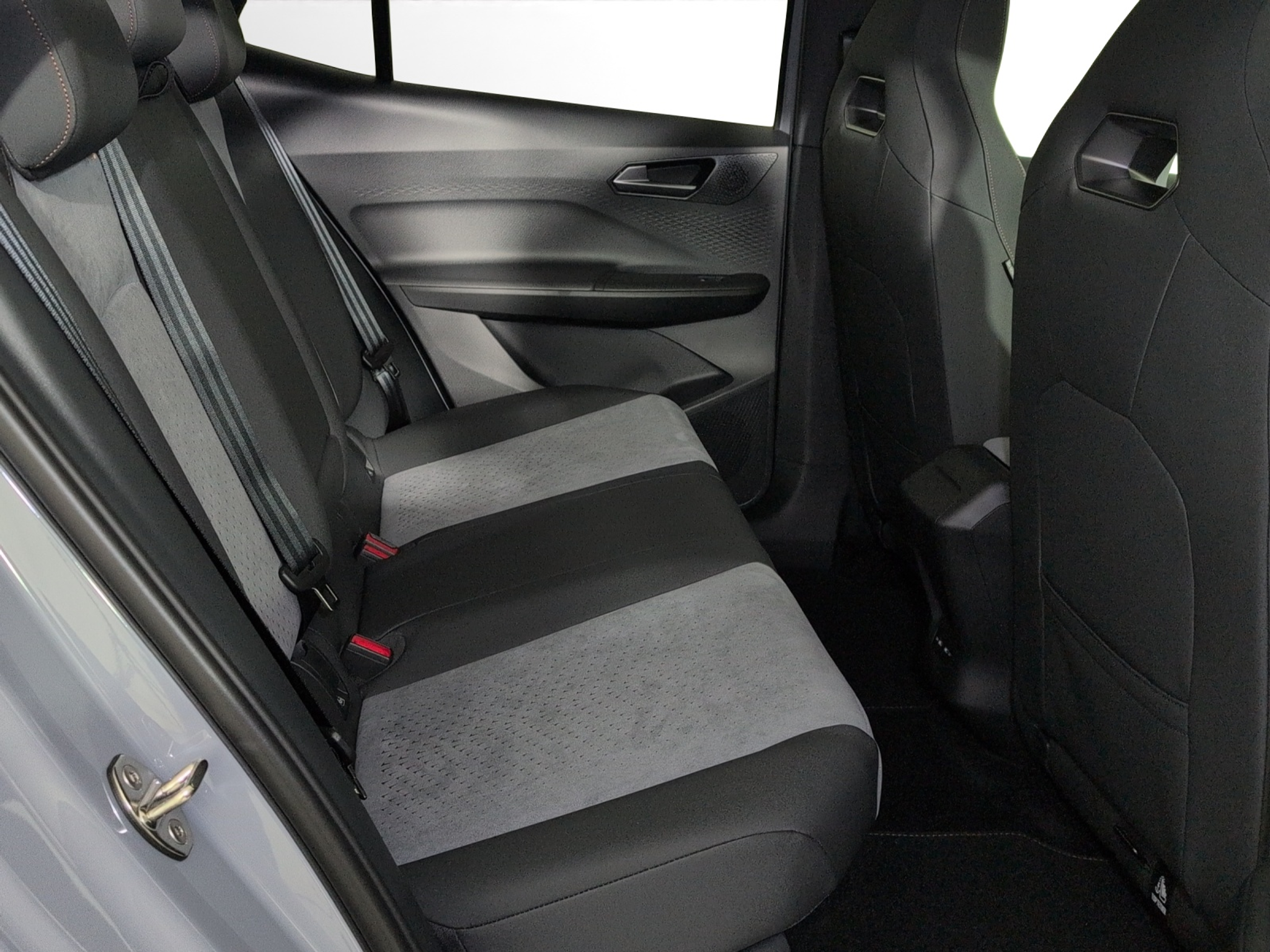 listing desktop thumbnail image 8