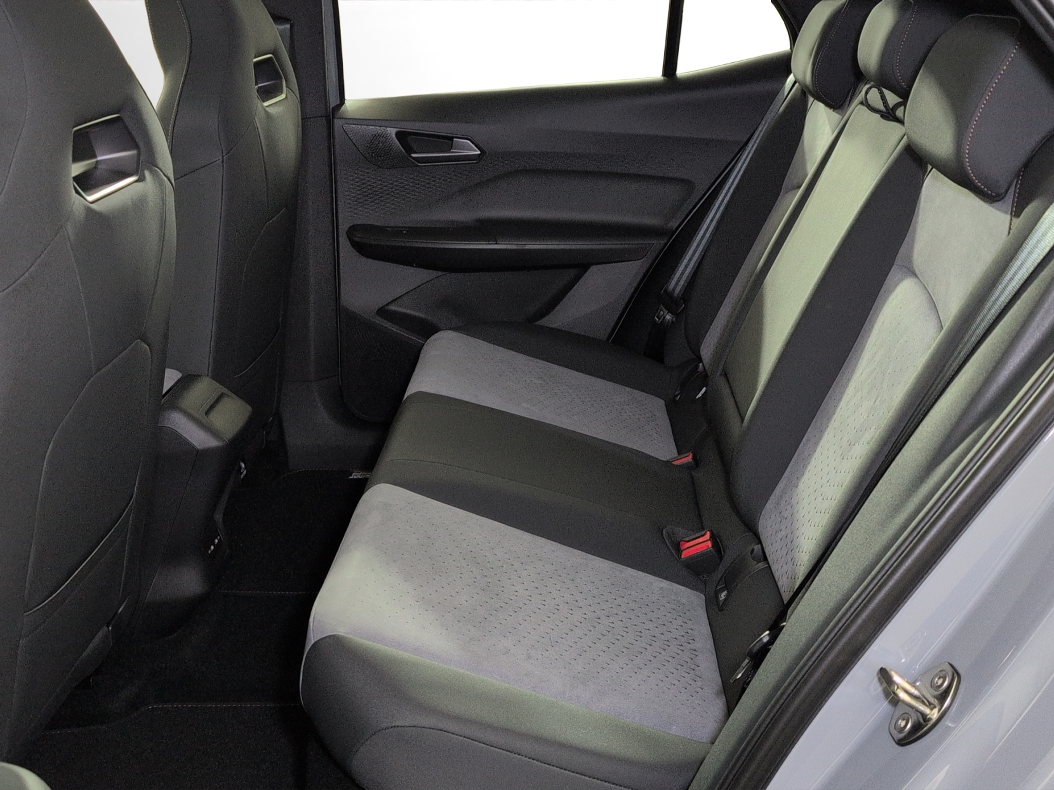 listing desktop thumbnail image 7