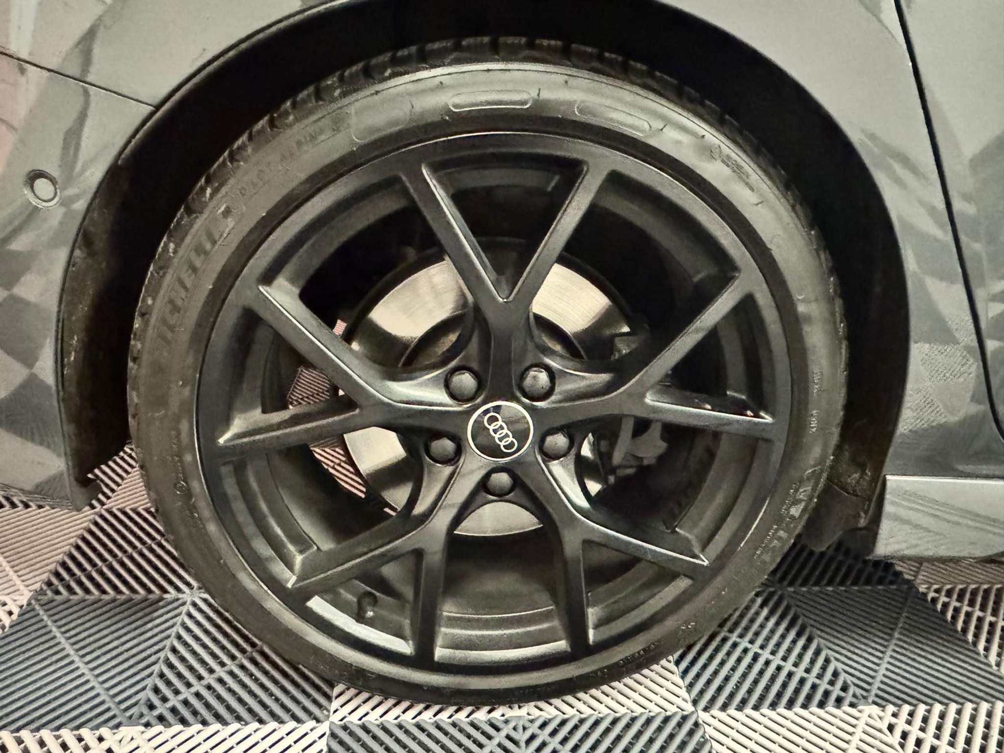 listing desktop thumbnail image 29