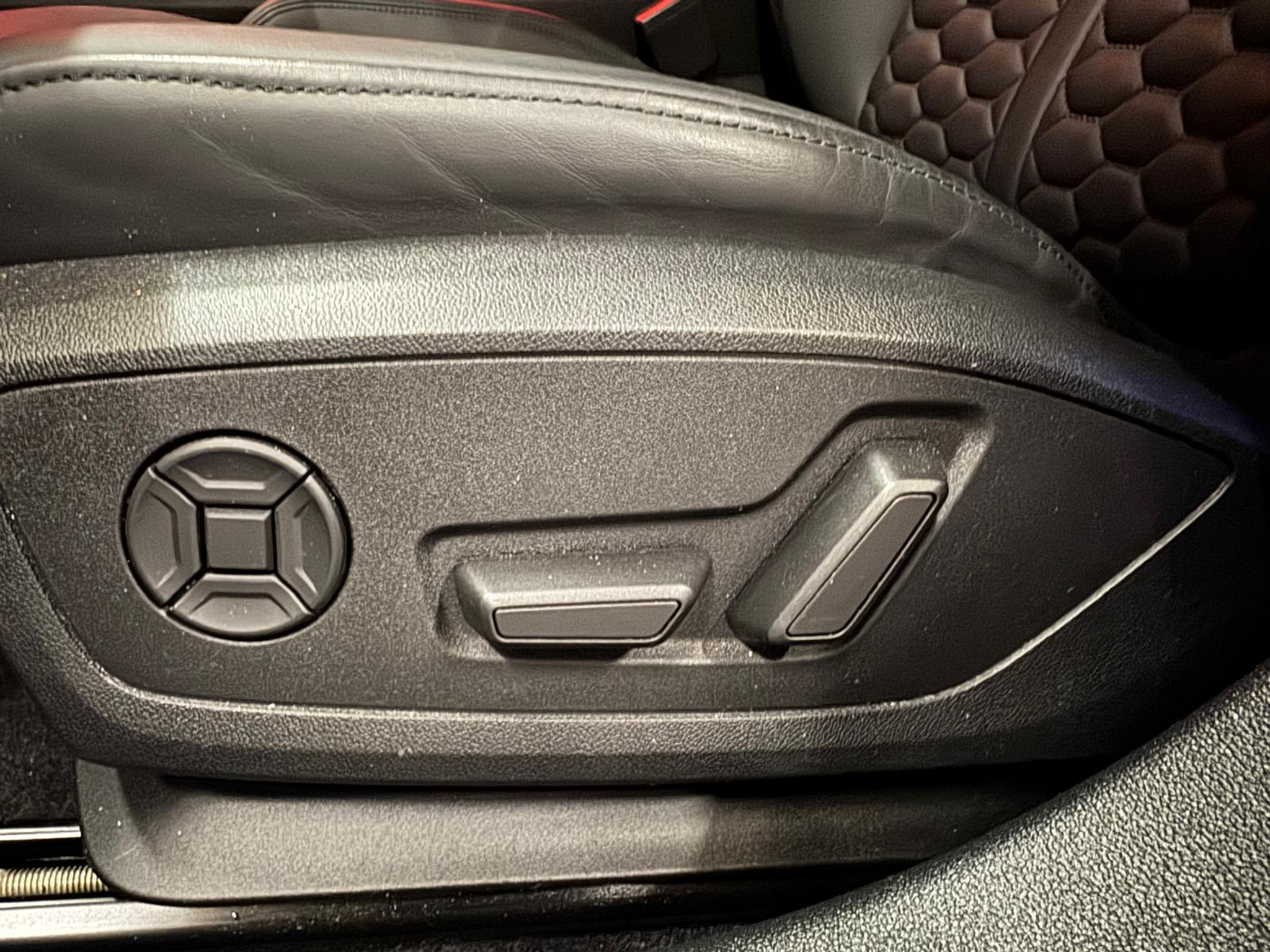 listing desktop thumbnail image 10