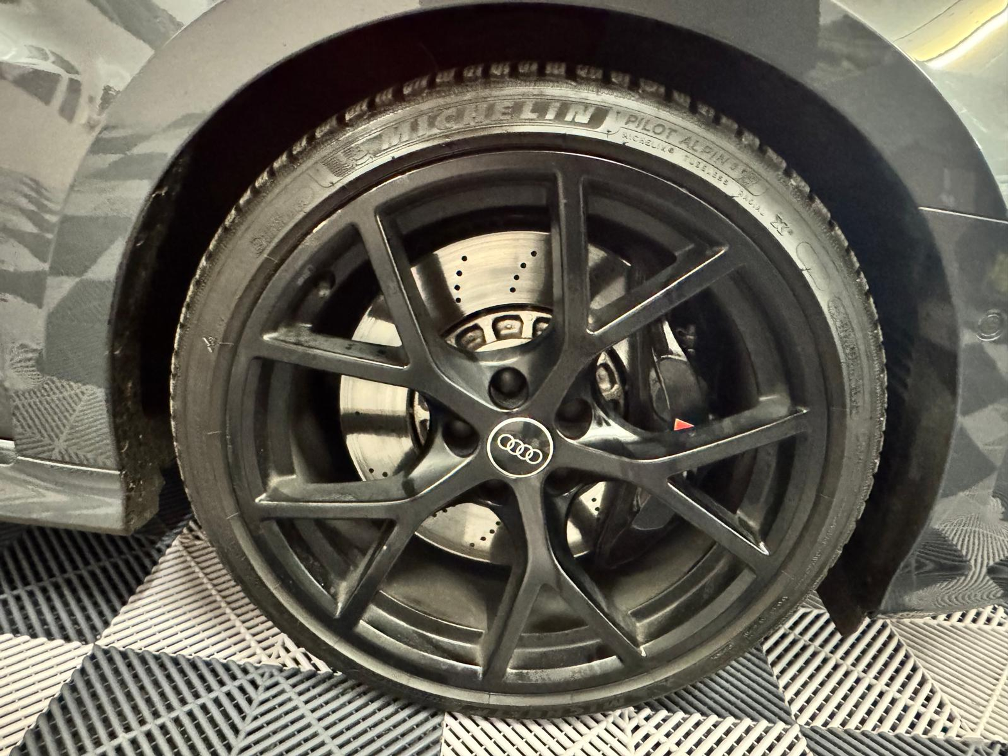 listing desktop thumbnail image 30