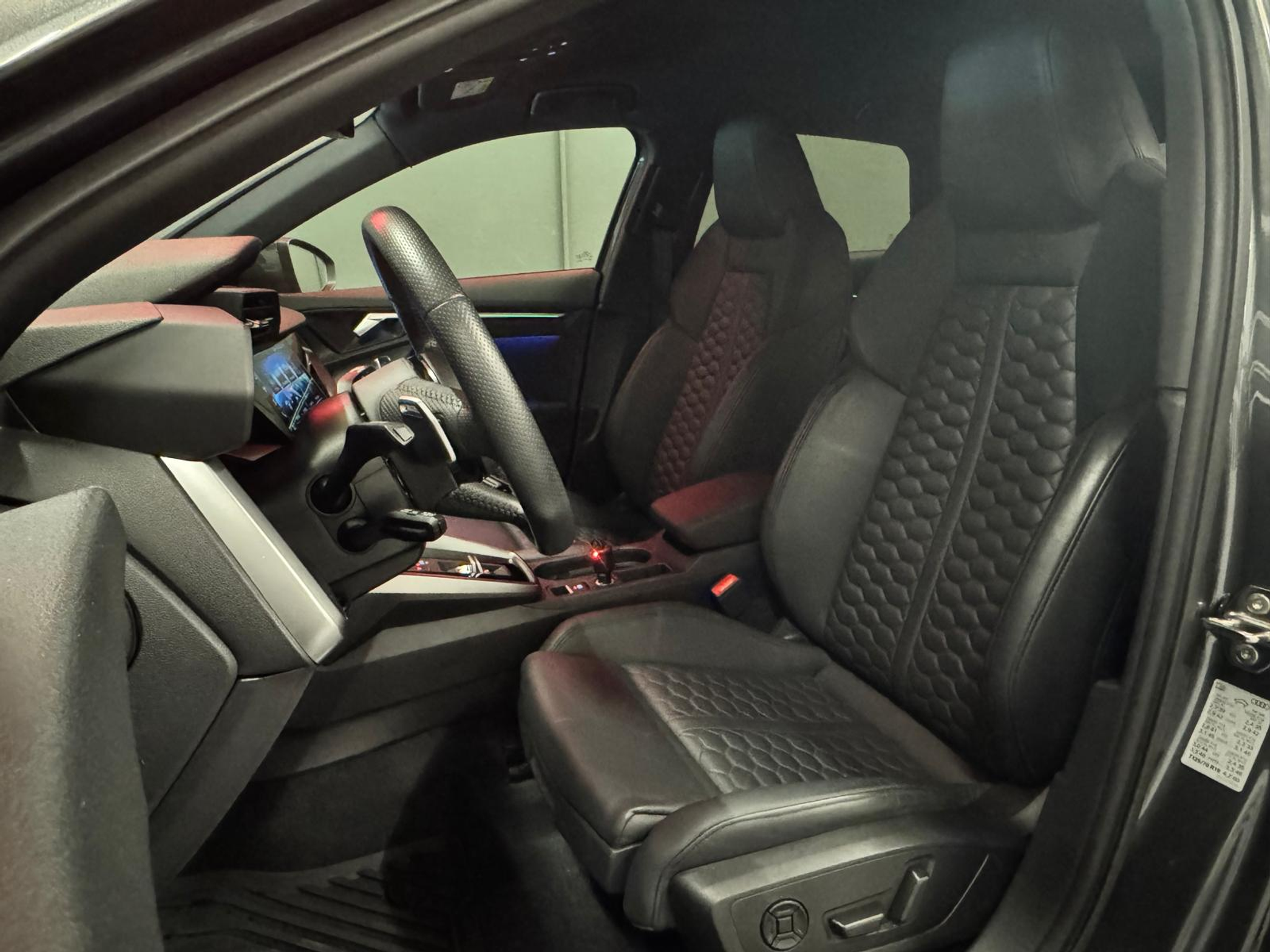 listing desktop thumbnail image 9