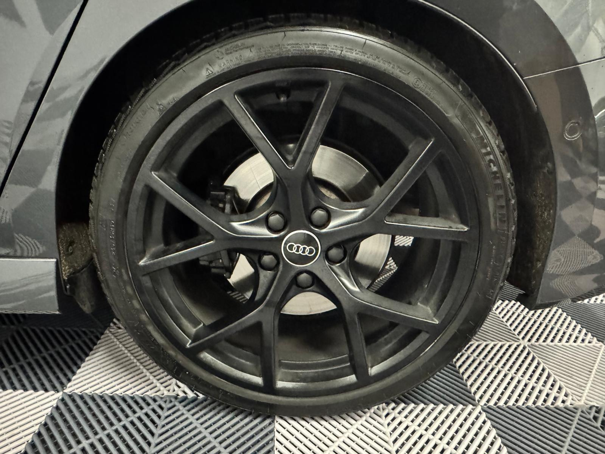 listing desktop thumbnail image 28