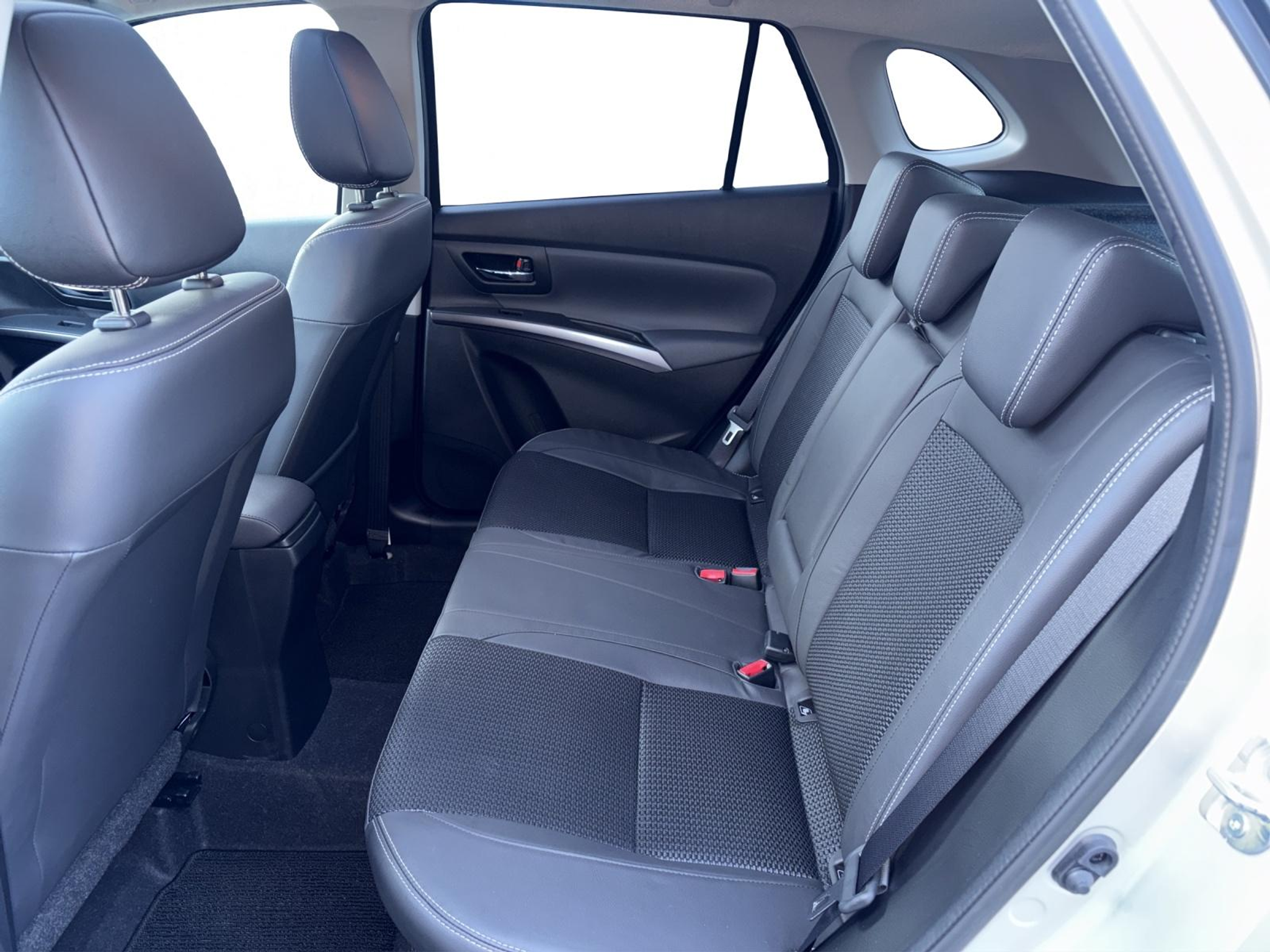 listing desktop thumbnail image 13