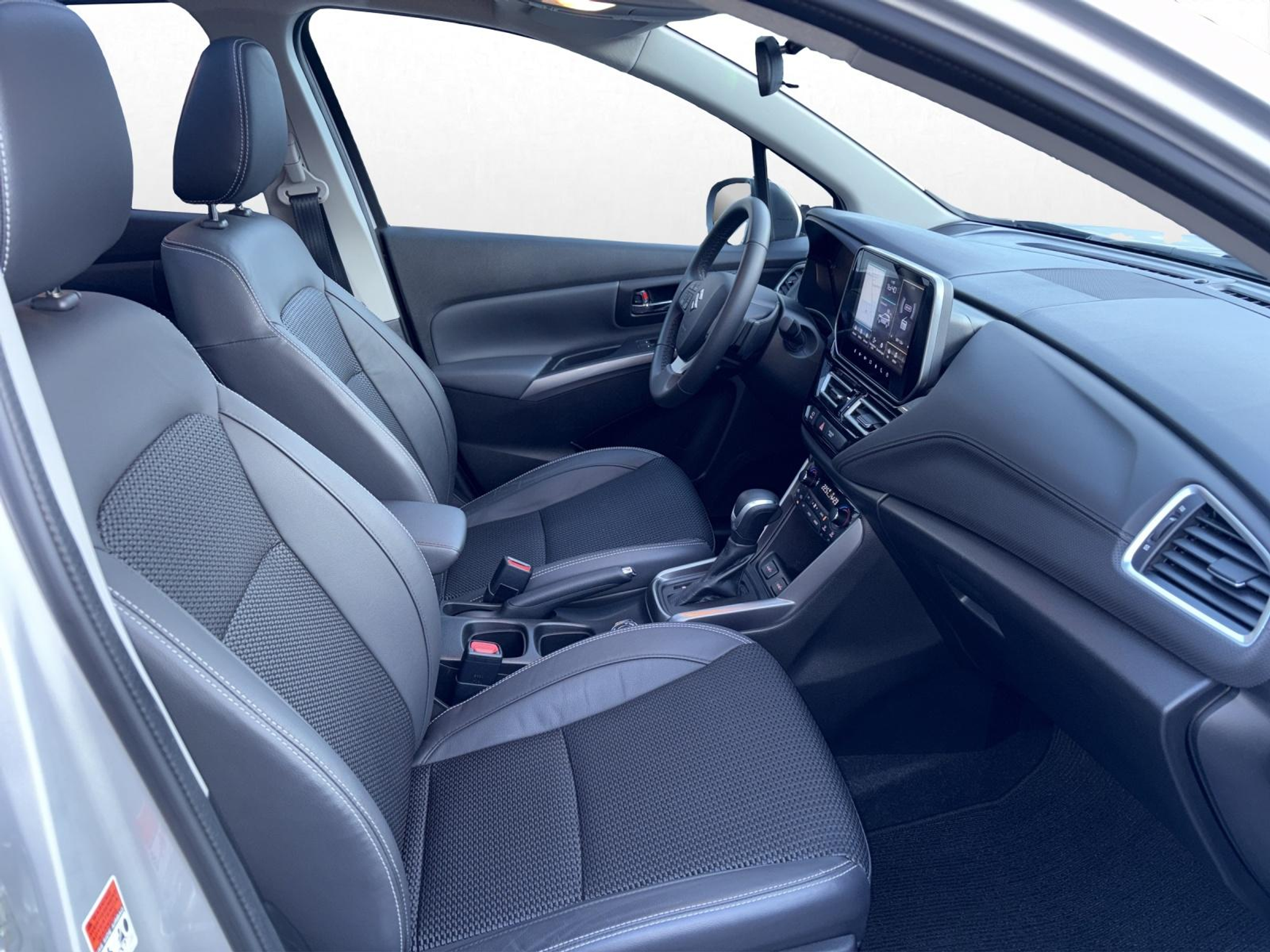 listing desktop thumbnail image 15