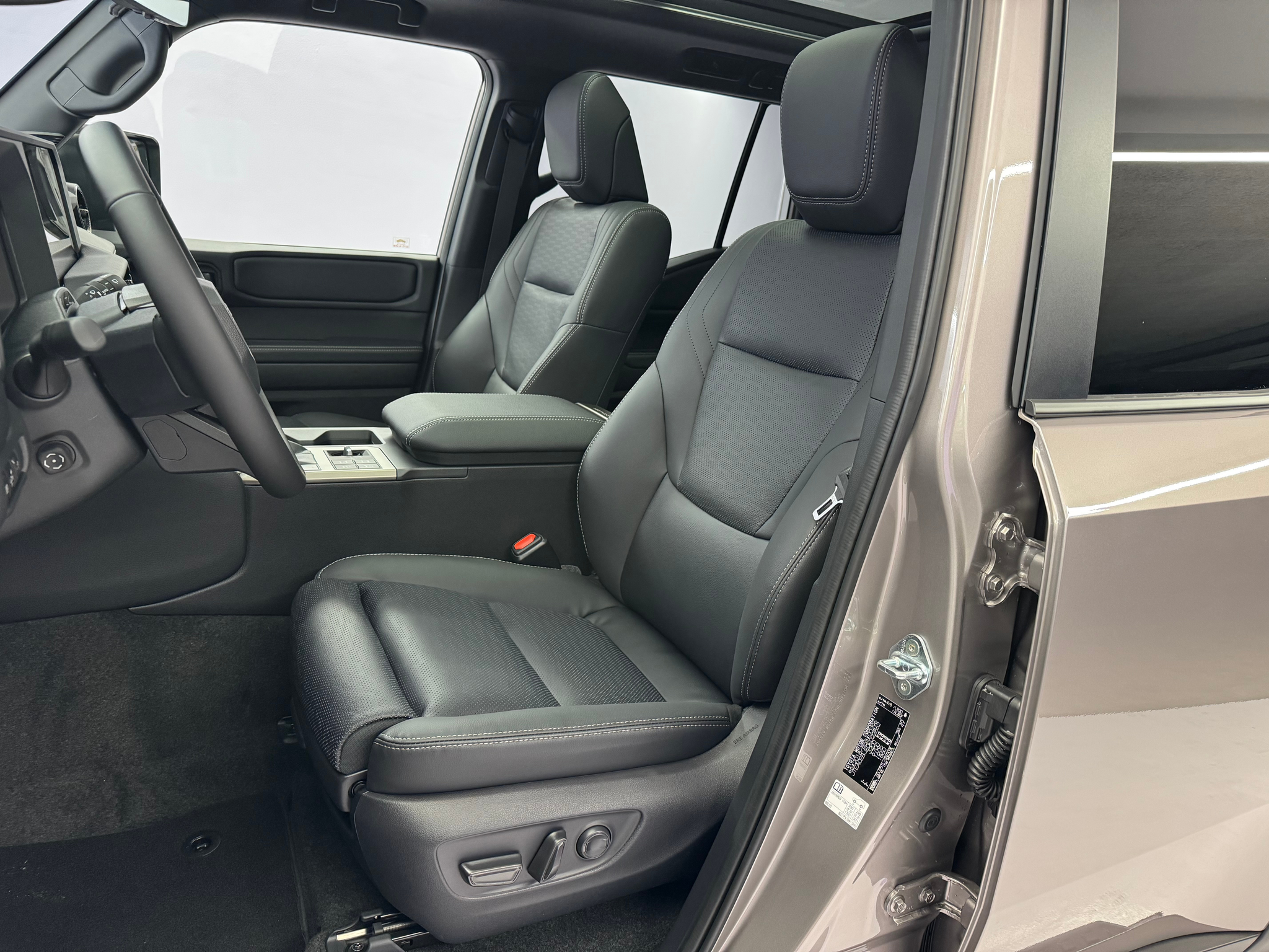 listing desktop thumbnail image 8