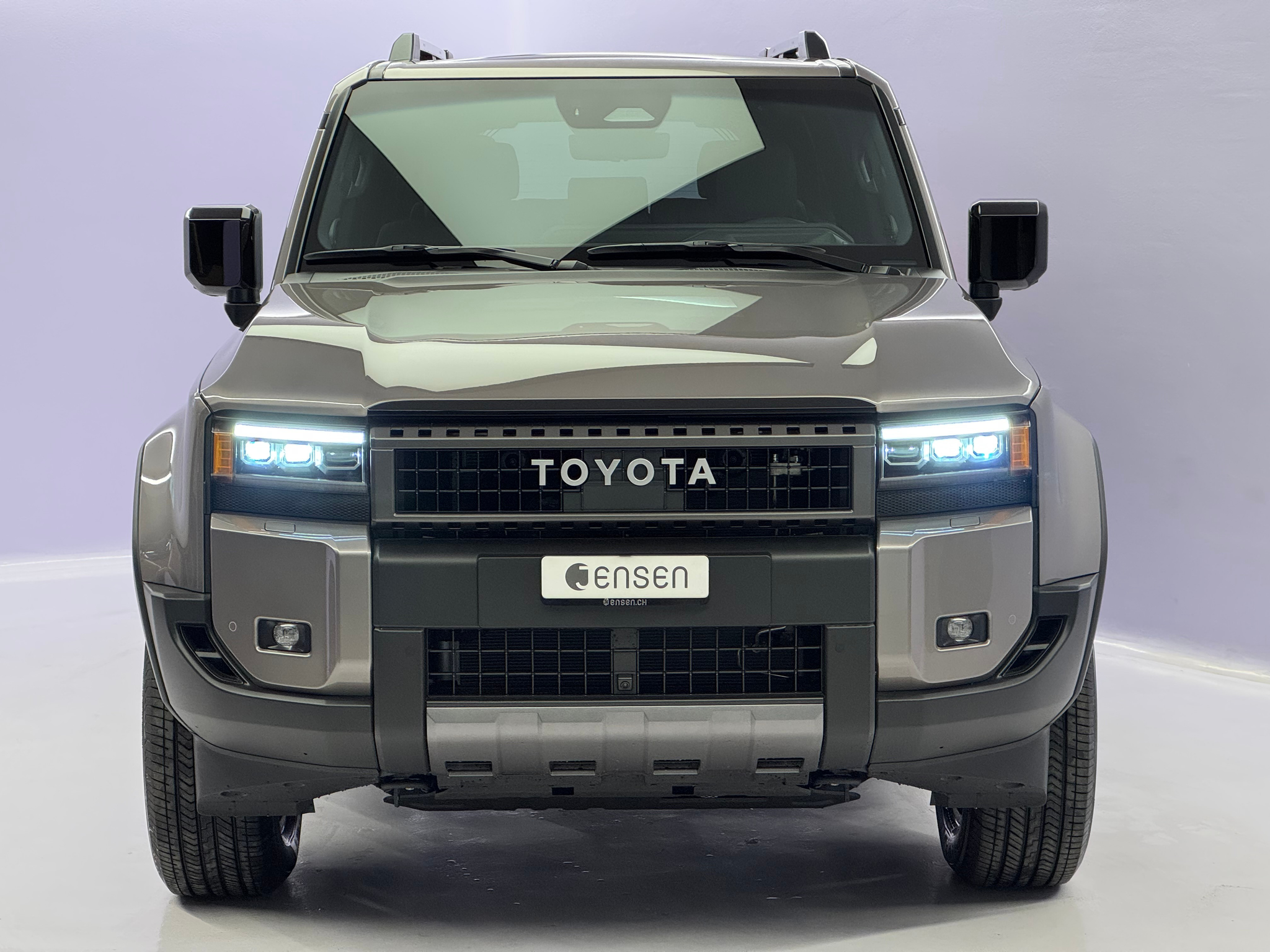 listing desktop thumbnail image 1