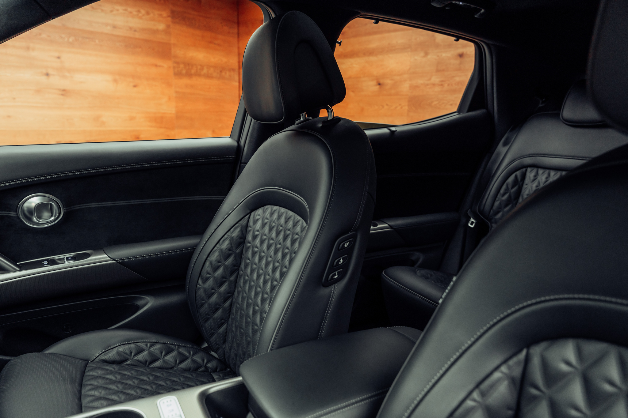 listing desktop thumbnail image 9