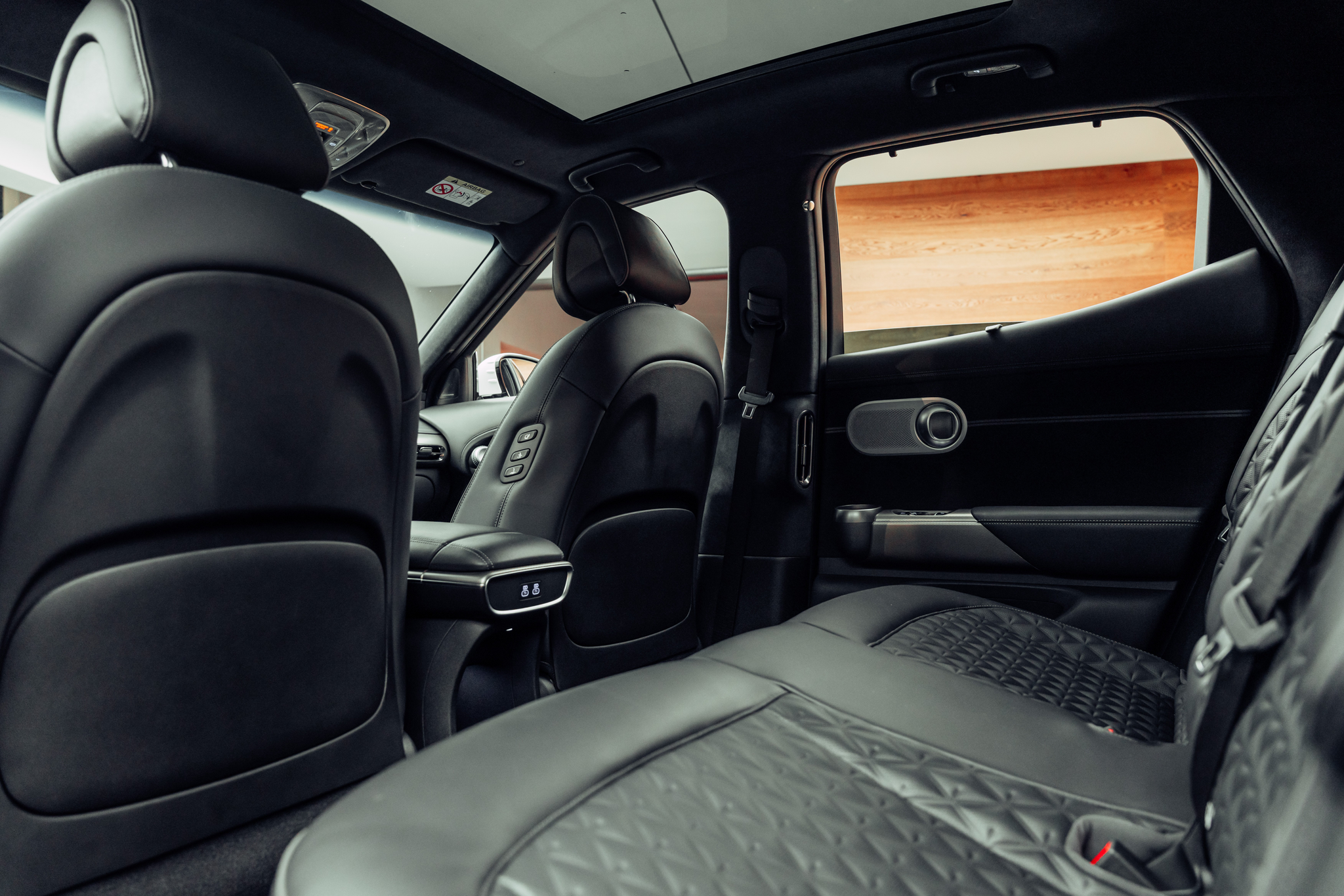 listing desktop thumbnail image 12