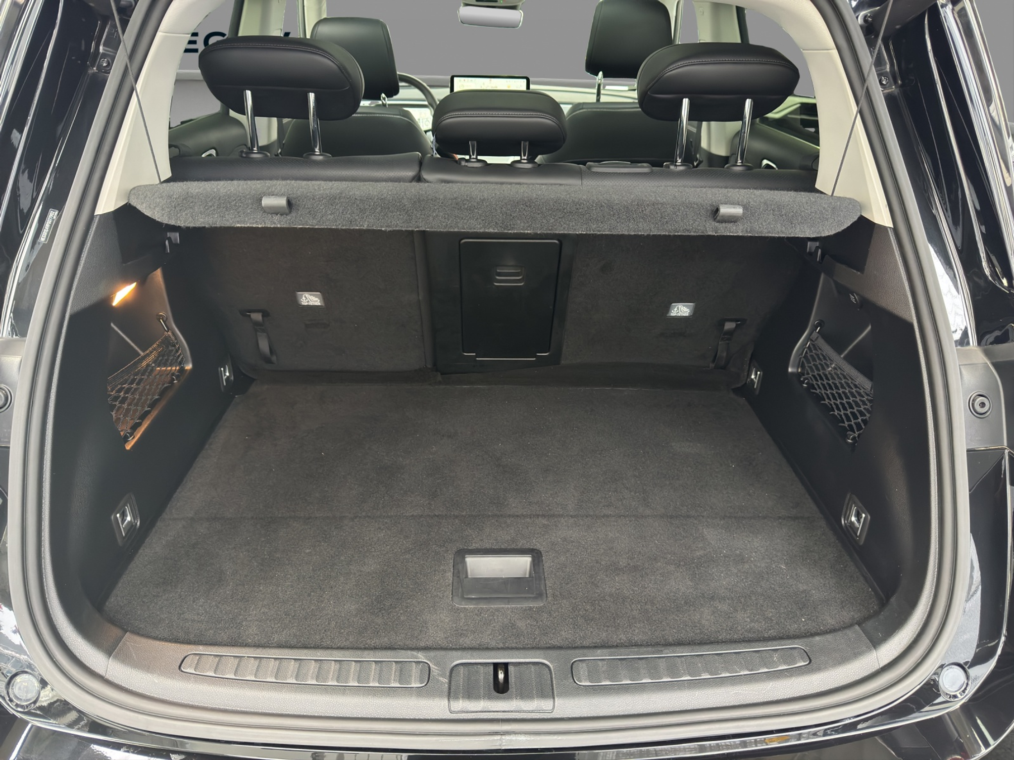 listing desktop thumbnail image 17